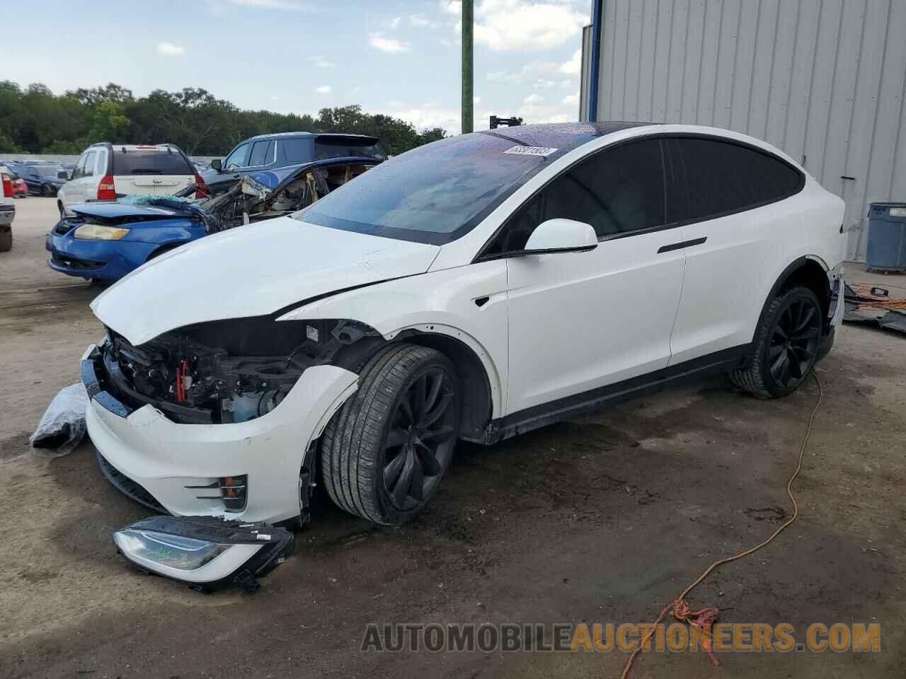 5YJXCBE29GF013319 TESLA MODEL X 2016