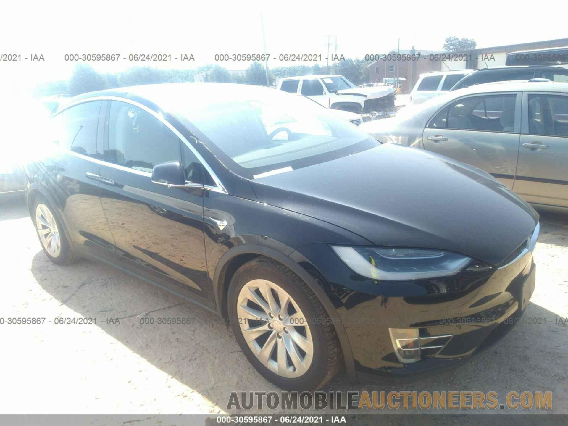 5YJXCBE29HF050291 TESLA MODEL X 2017