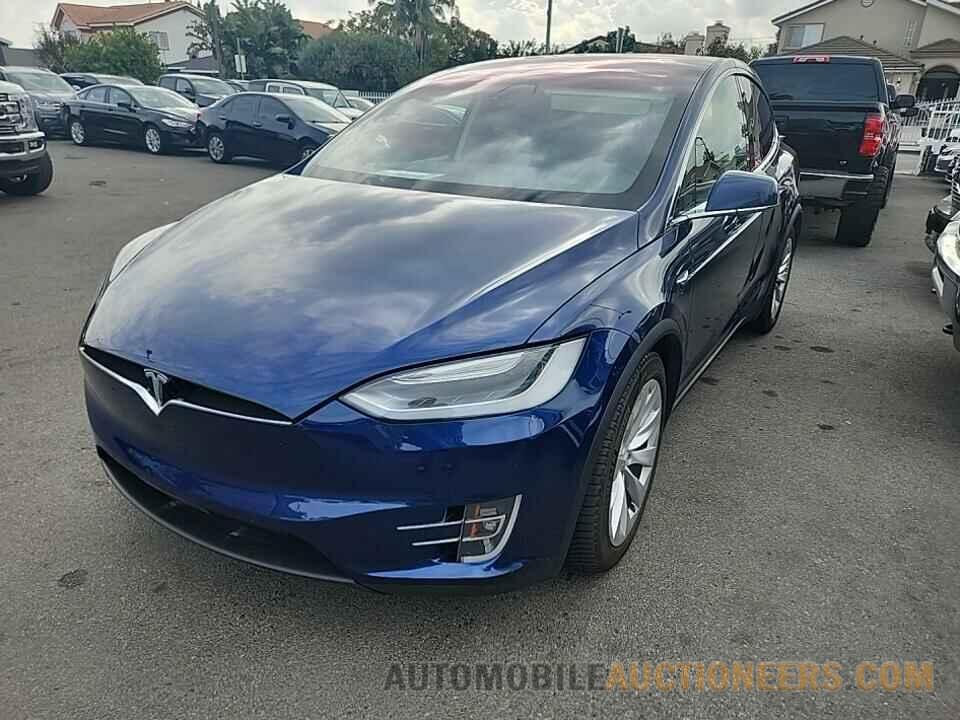 5YJXCBE29HF066040 Tesla Model X 2017