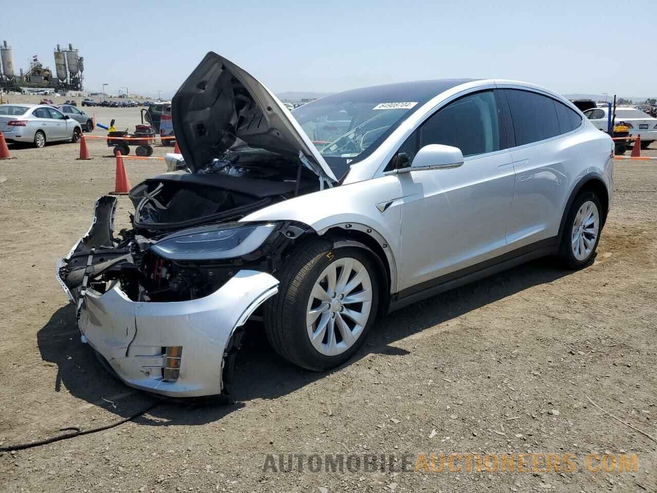 5YJXCBE29JF077299 TESLA MODEL X 2018