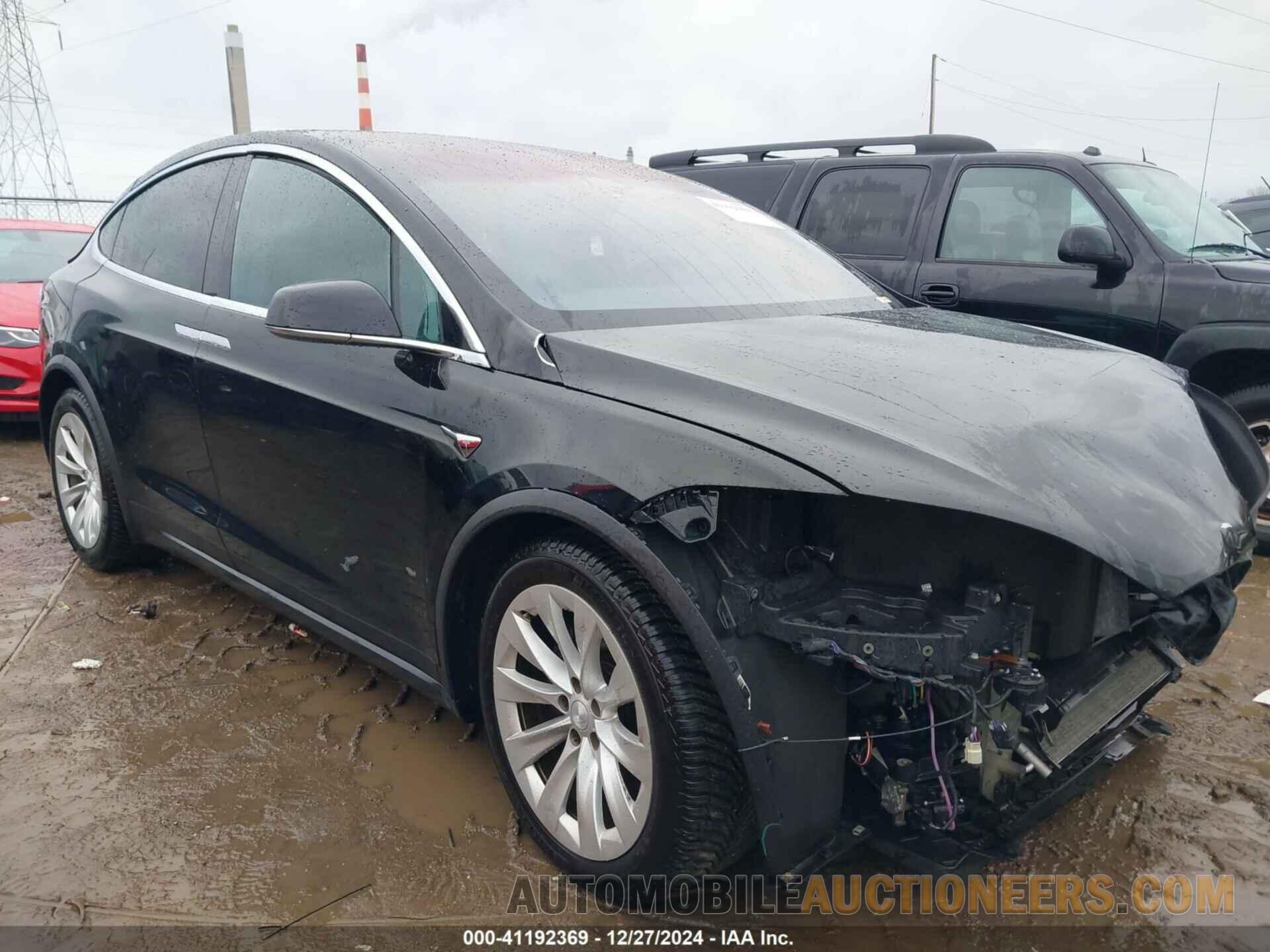 5YJXCBE29JF099951 TESLA MODEL X 2018