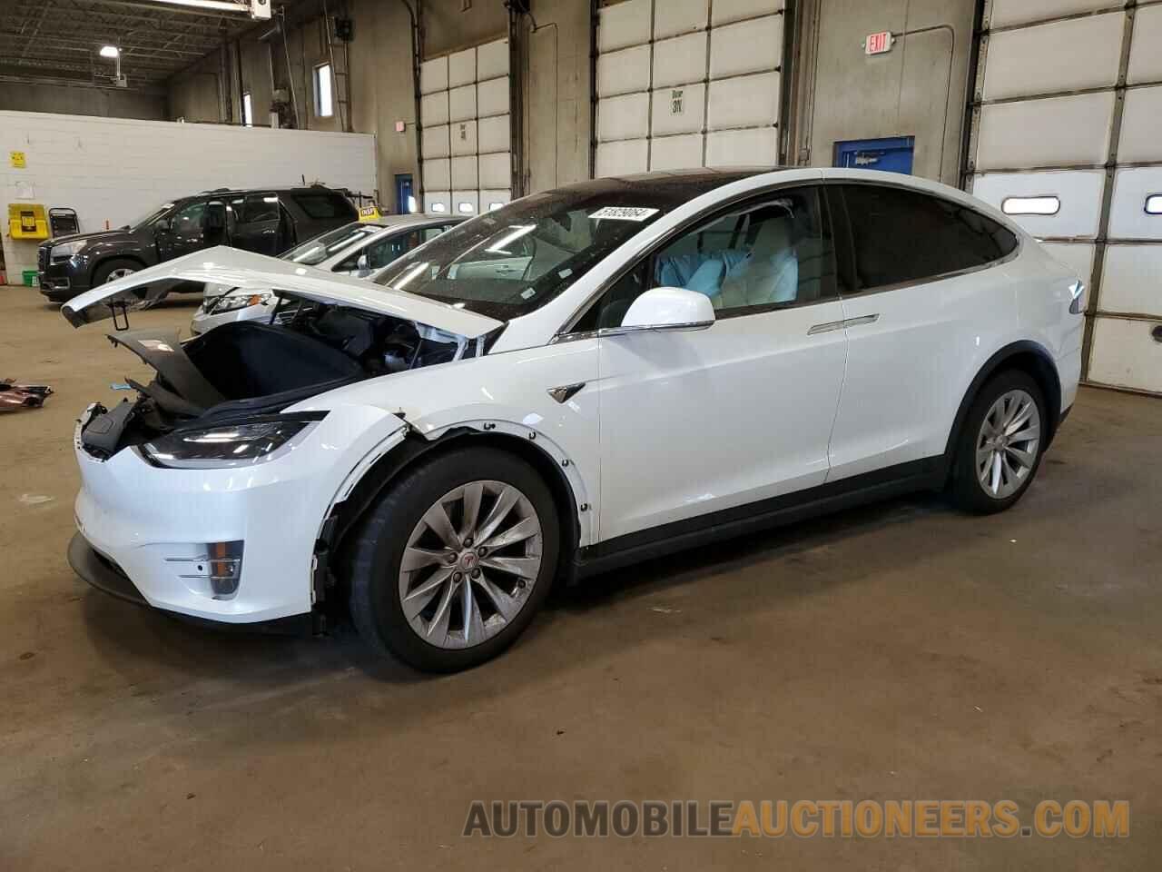 5YJXCBE29JF116876 TESLA MODEL X 2018