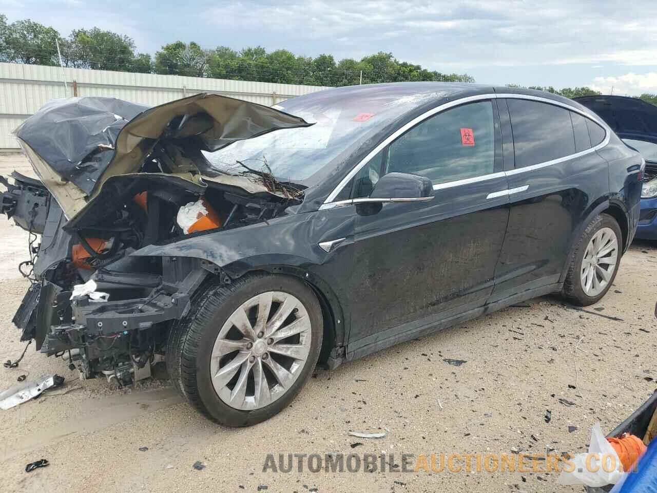 5YJXCBE29LF233683 TESLA MODEL X 2020