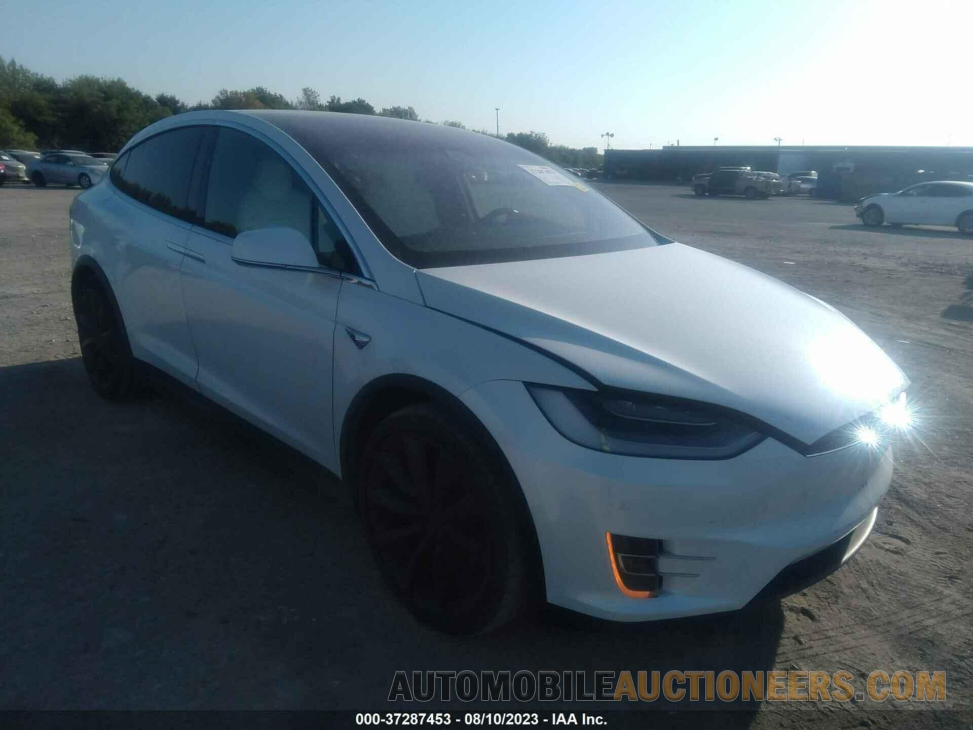 5YJXCBE29LF247437 TESLA MODEL X 2020