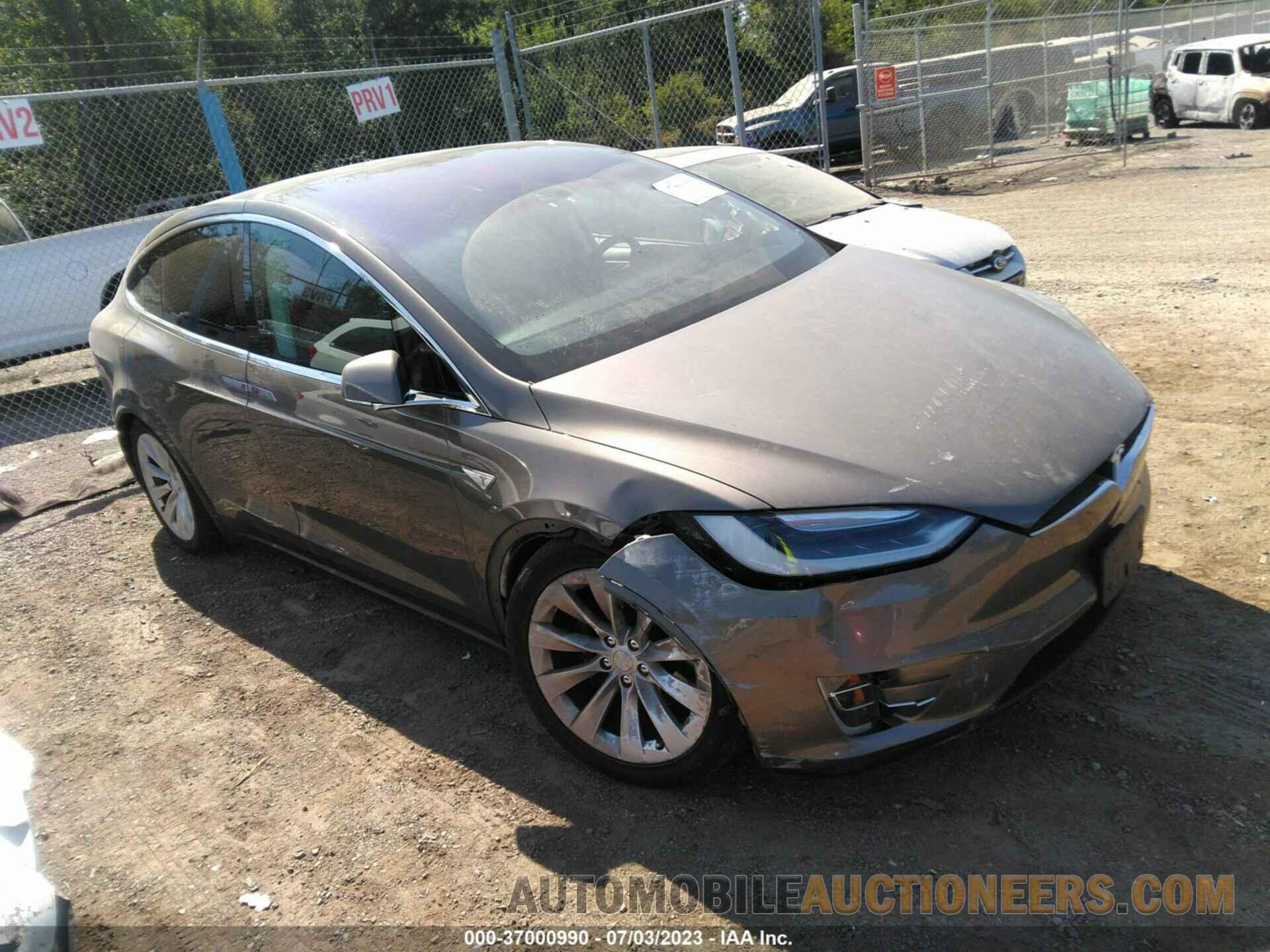 5YJXCBE2XGF003995 TESLA MODEL X 2016