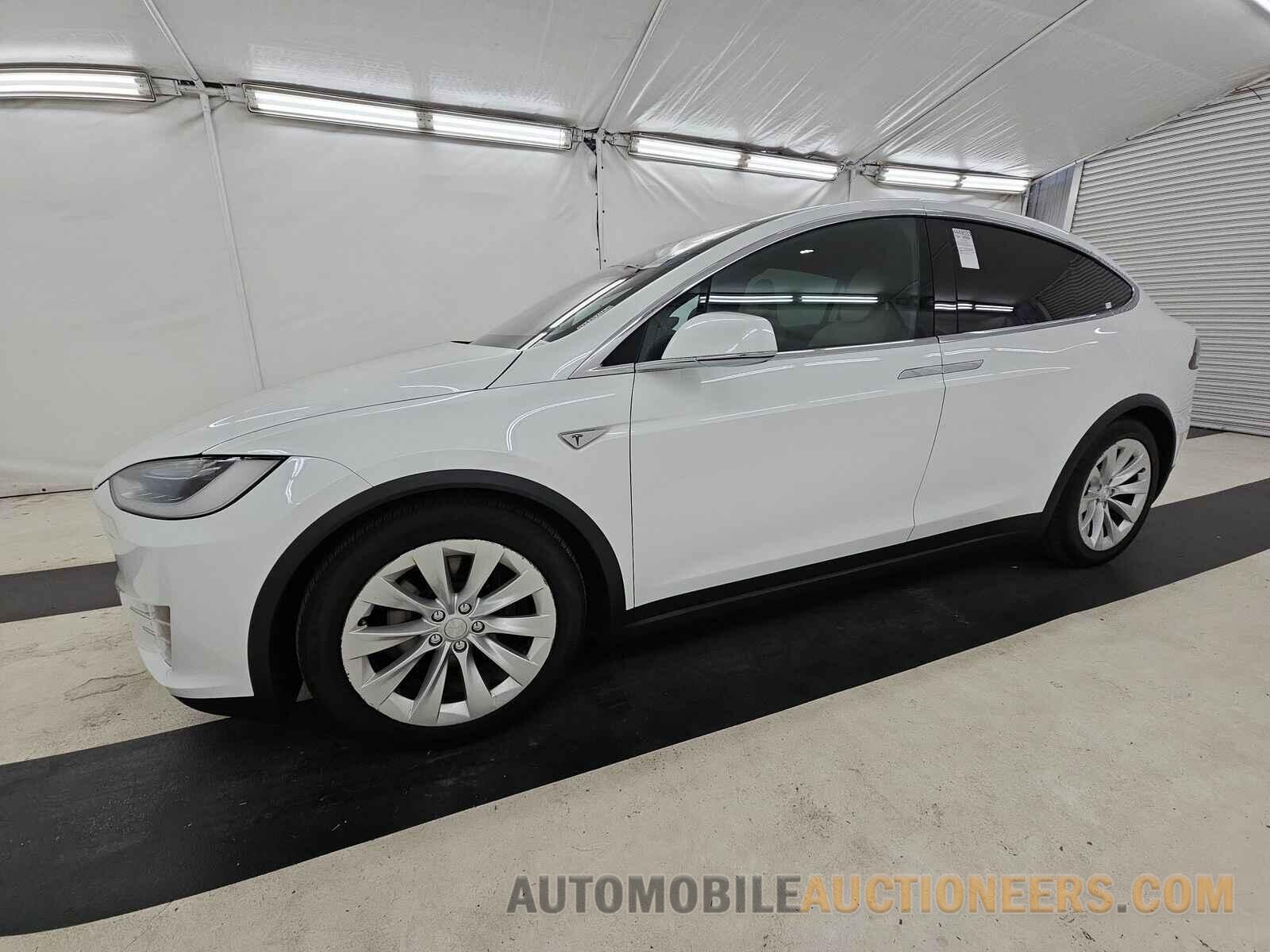 5YJXCBE2XGF008775 Tesla Model X 2016