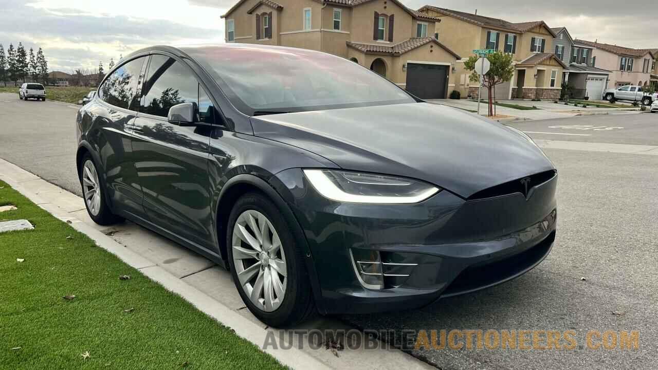 5YJXCBE2XGF016858 TESLA MODEL X 2016