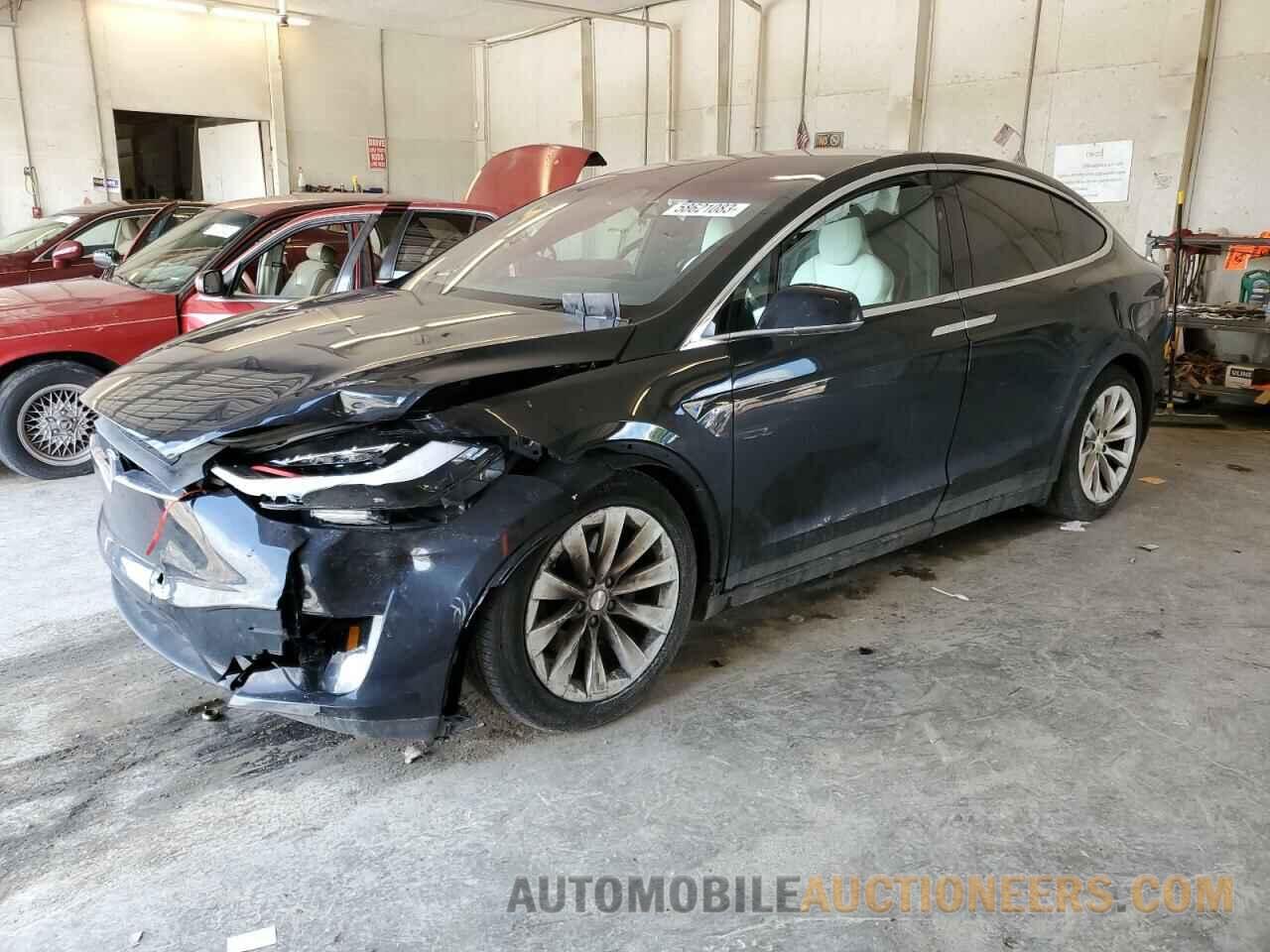 5YJXCBE2XHF040627 TESLA MODEL X 2017