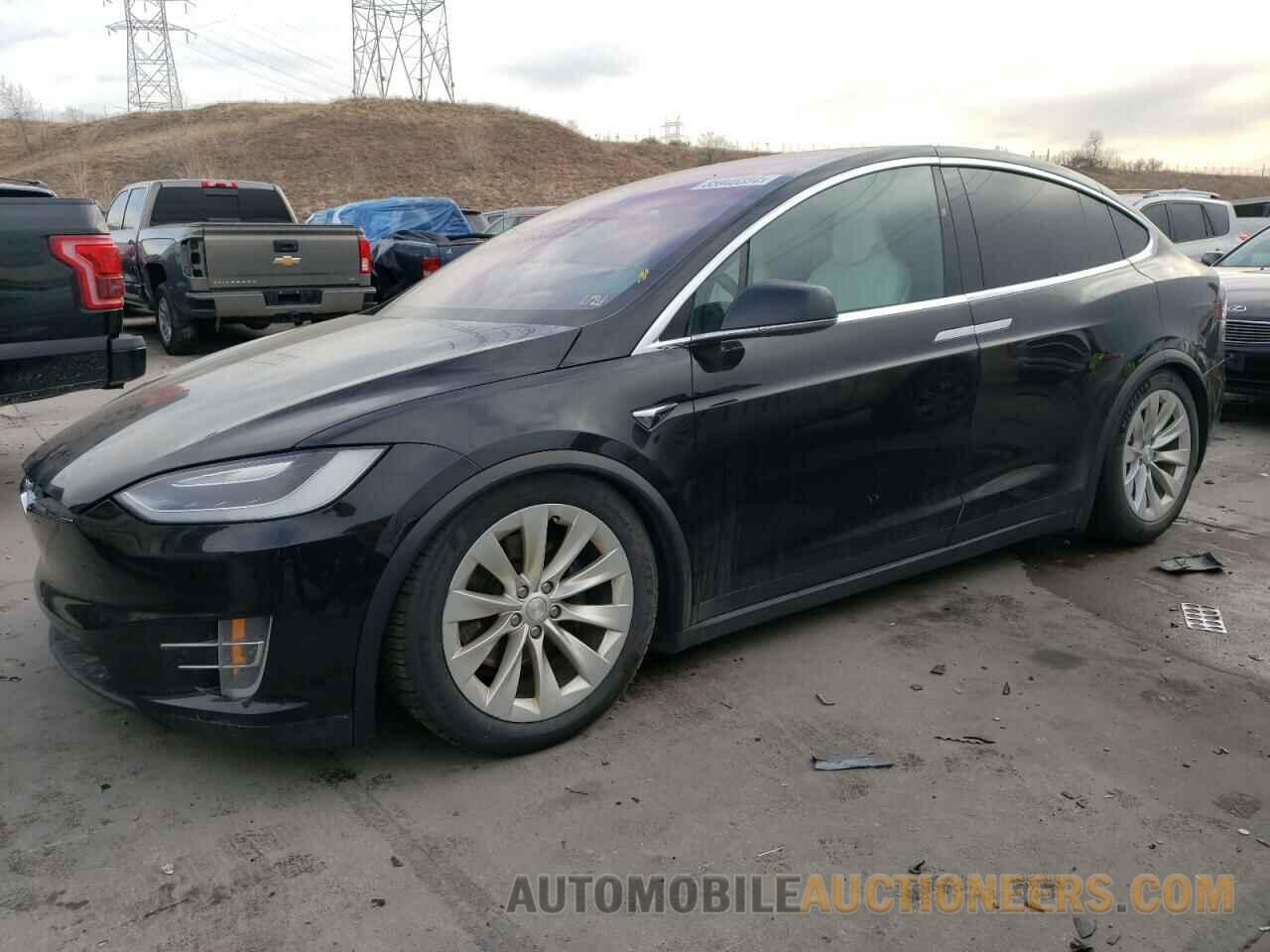 5YJXCBE2XHF060912 TESLA MODEL X 2017