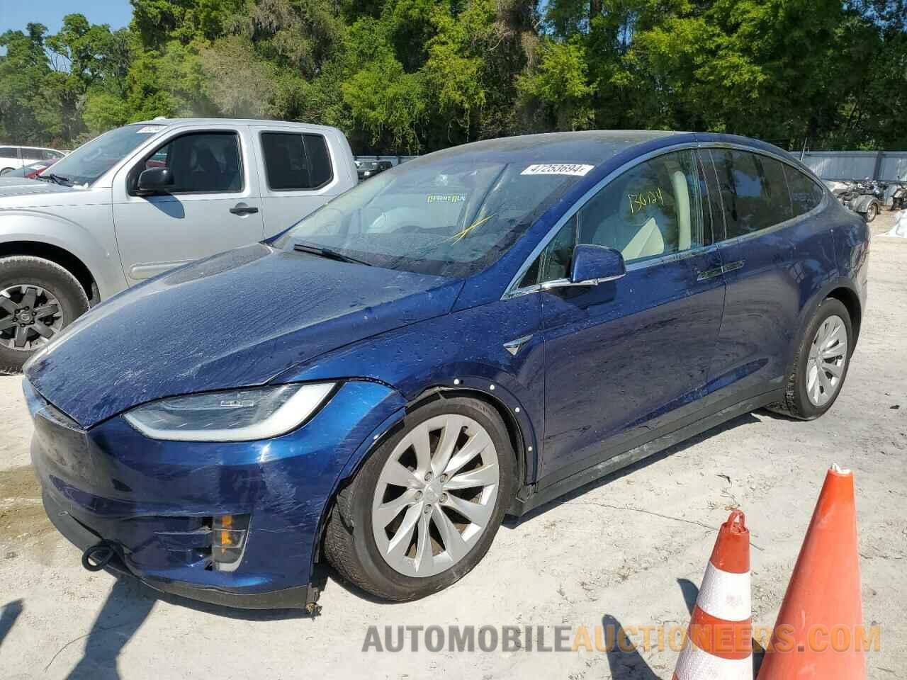 5YJXCBE2XHF079010 TESLA MODEL X 2017