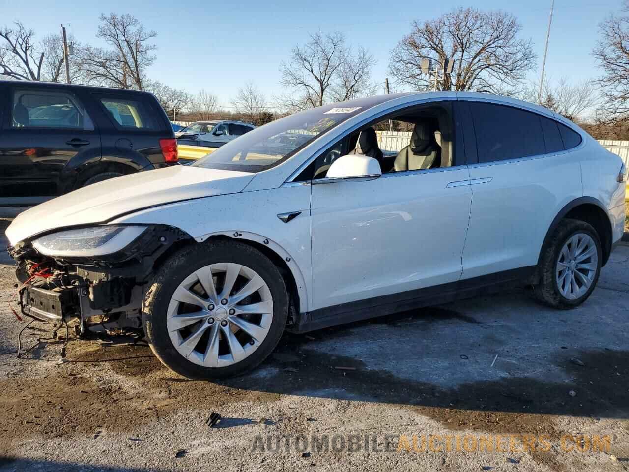 5YJXCBE2XJF126560 TESLA MODEL X 2018