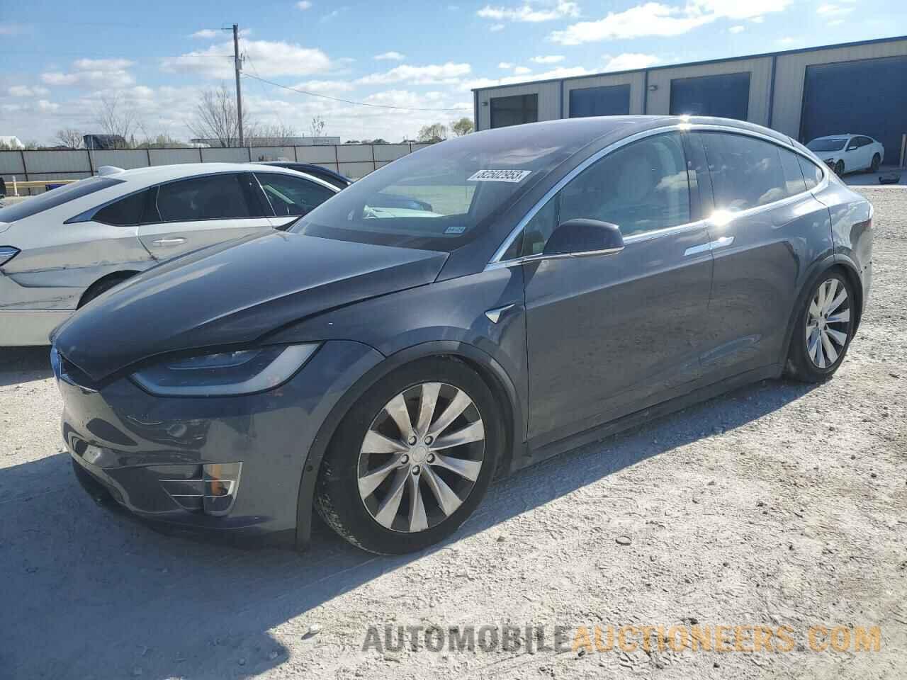 5YJXCBE2XKF184704 TESLA MODEL X 2019