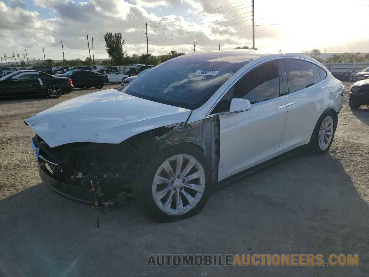 5YJXCBE2XLF236513 TESLA MODEL X 2020