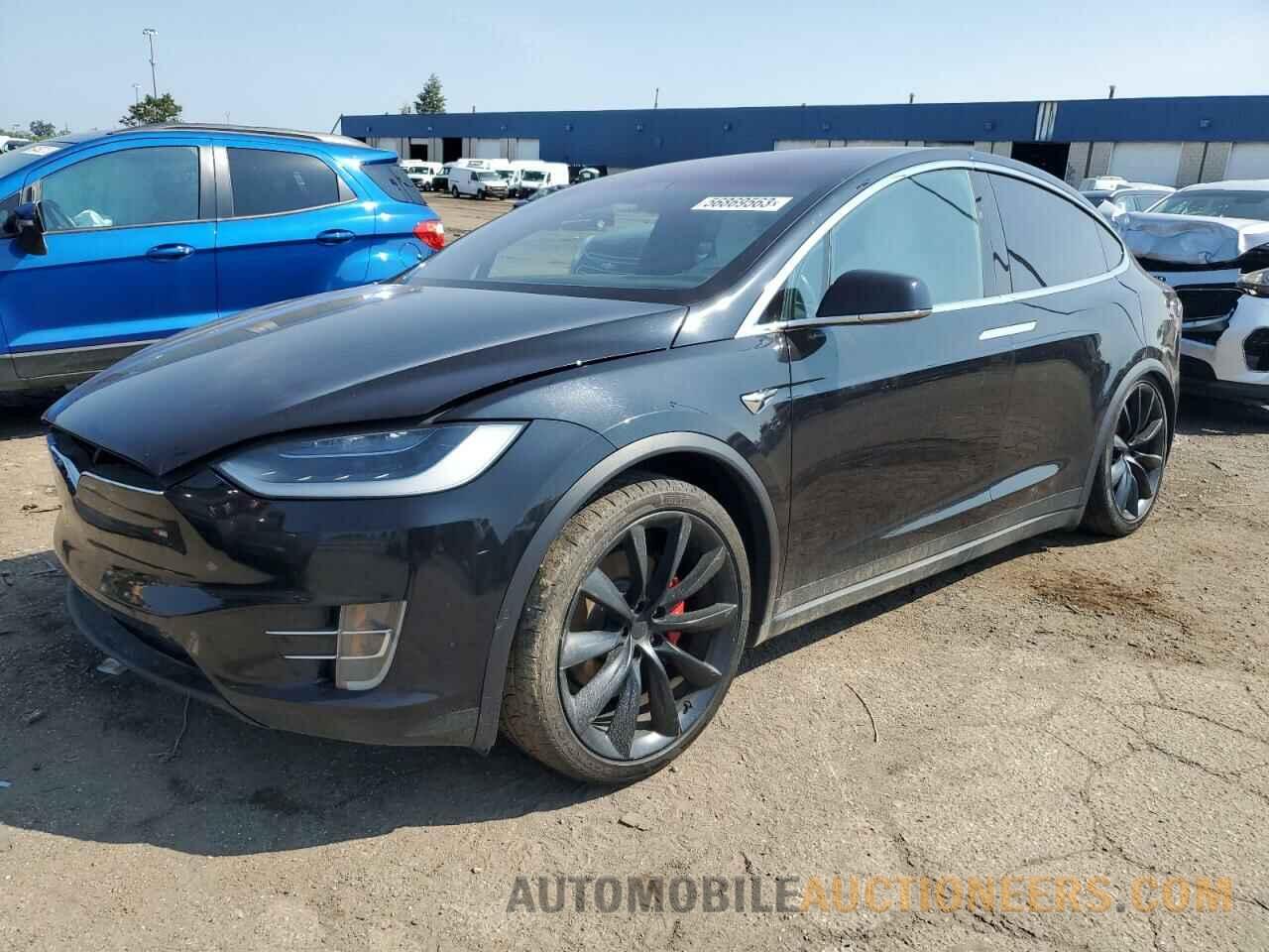 5YJXCBE40HF038225 TESLA MODEL X 2017