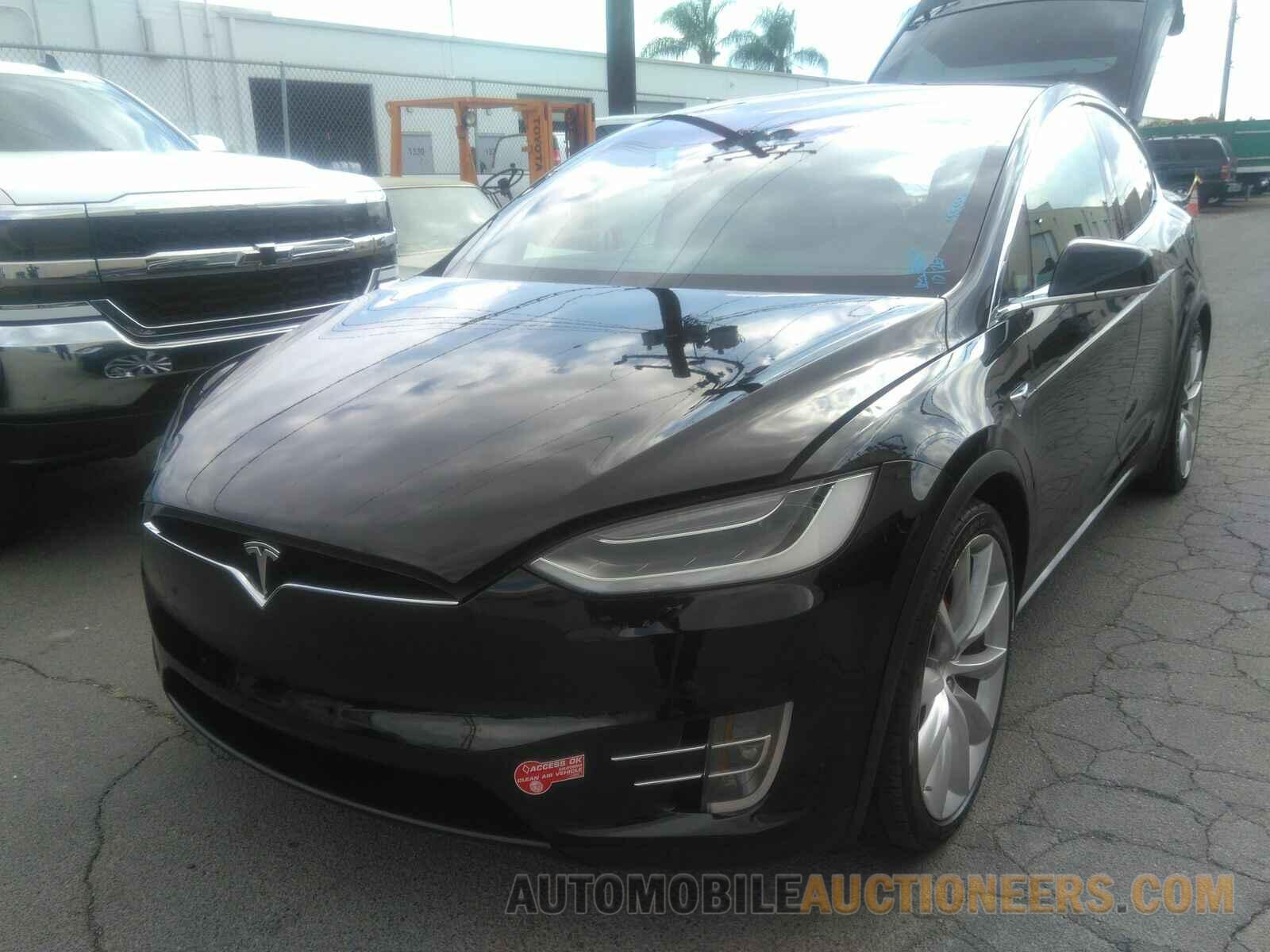 5YJXCBE40HF051671 Tesla Model X 2017