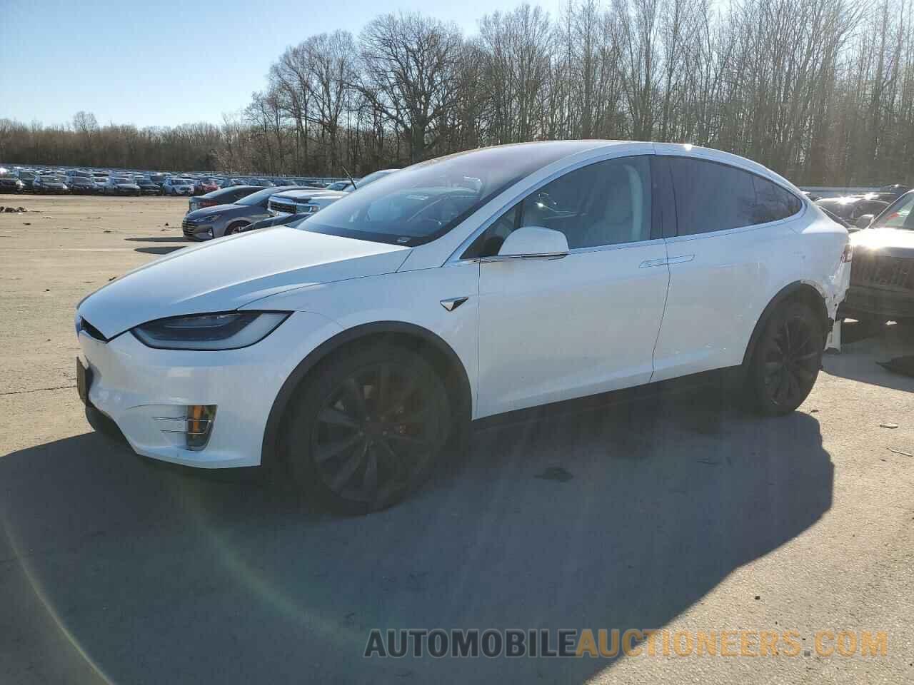 5YJXCBE40HF051847 TESLA MODEL X 2017