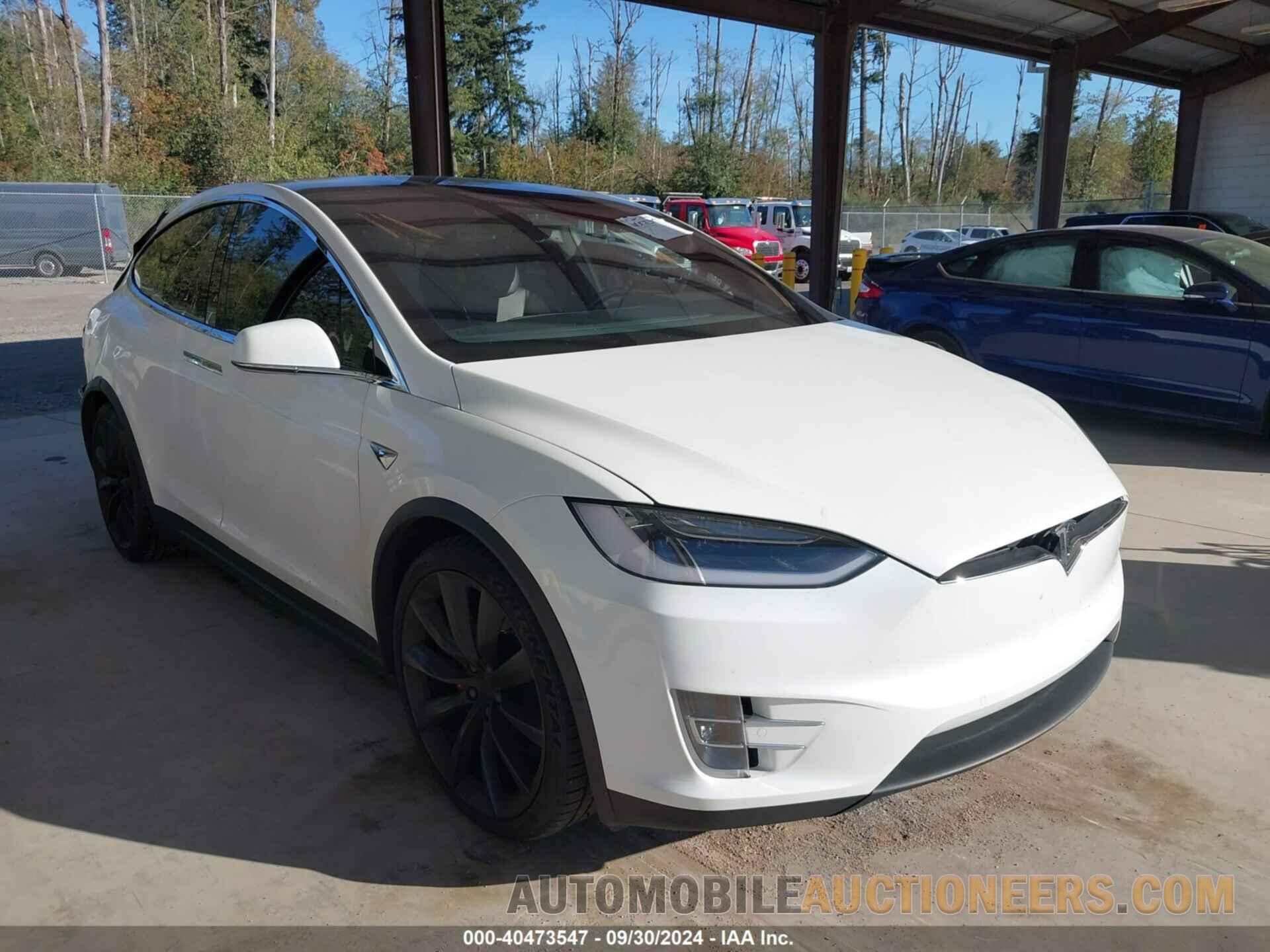 5YJXCBE40HF055803 TESLA MODEL X 2017