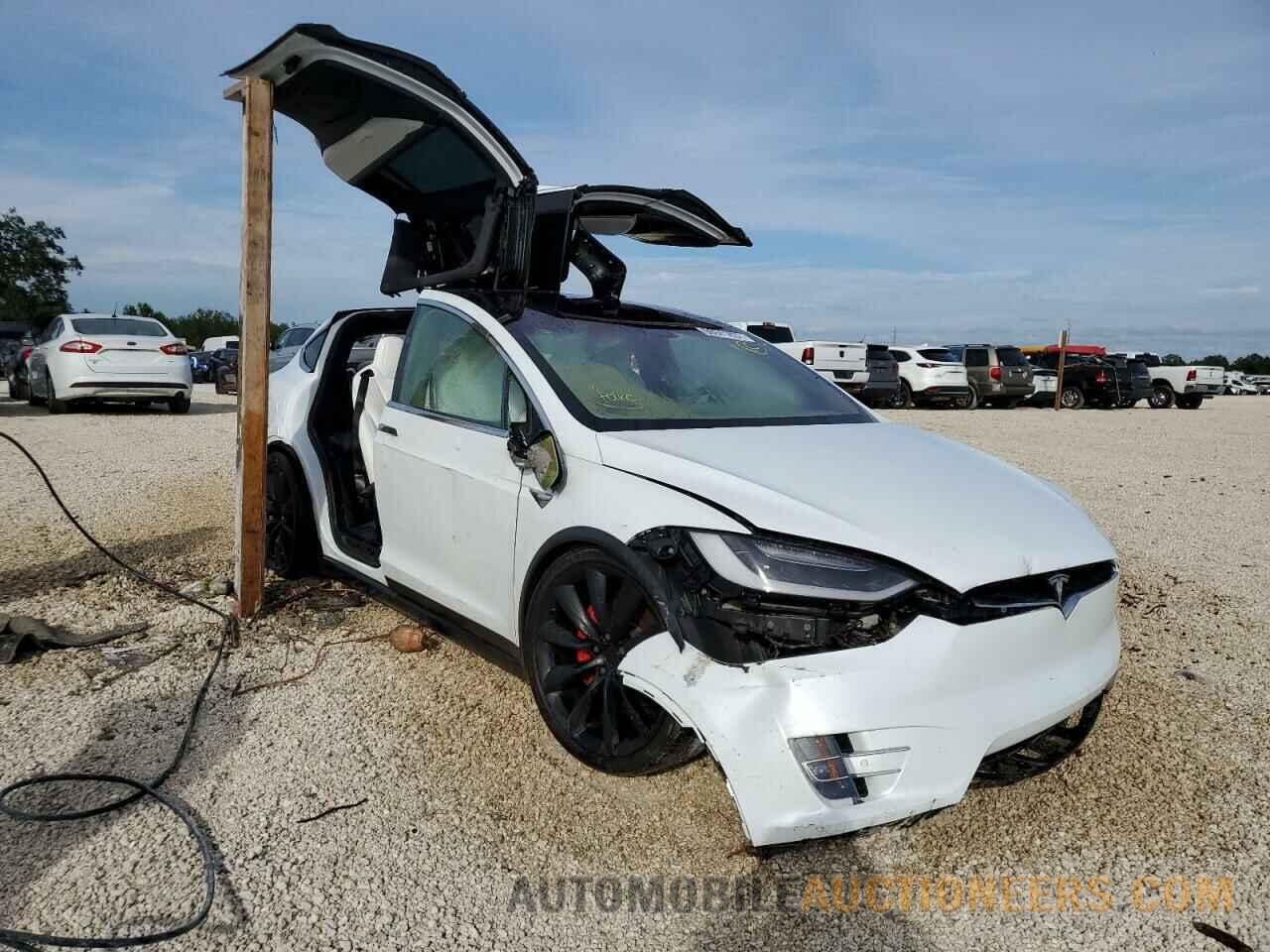 5YJXCBE40JF117447 TESLA MODEL X 2018