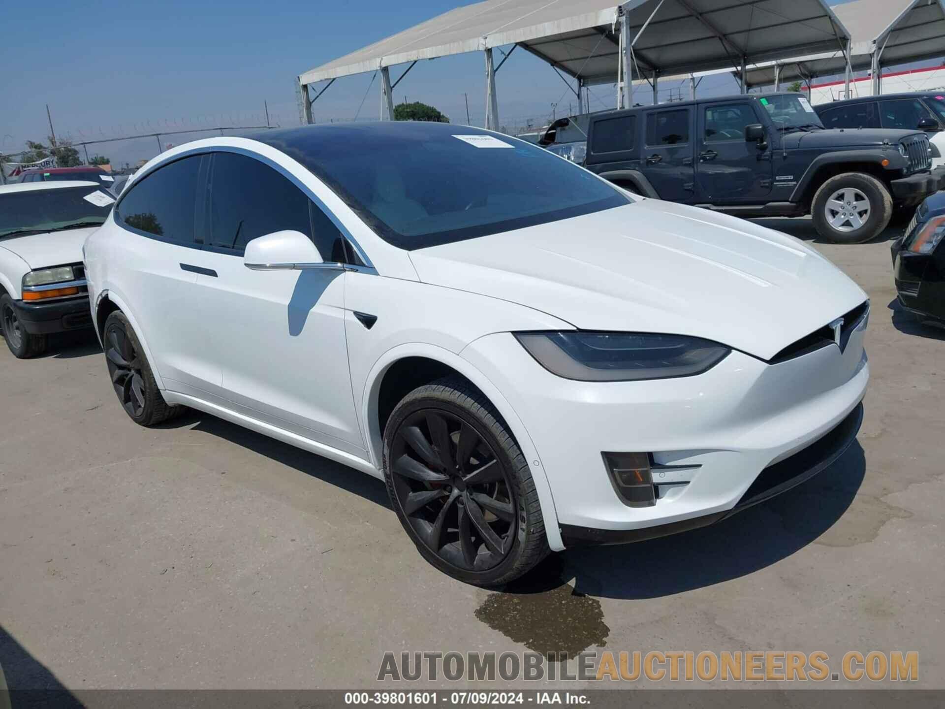 5YJXCBE40JF134197 TESLA MODEL X 2018