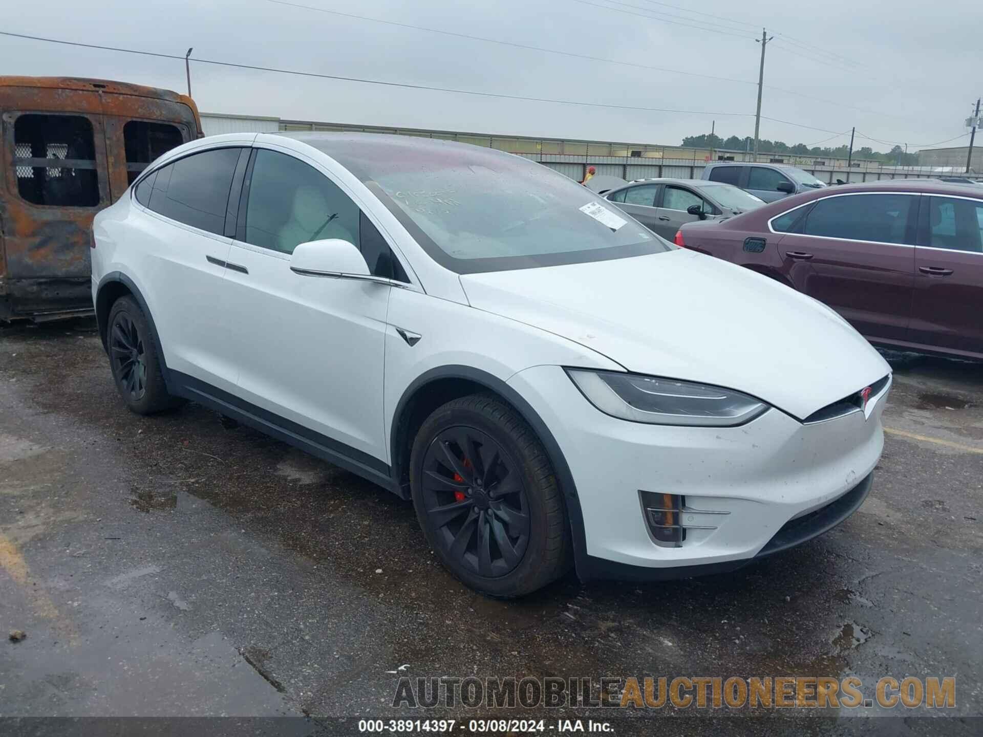 5YJXCBE41GF028222 TESLA MODEL X 2016