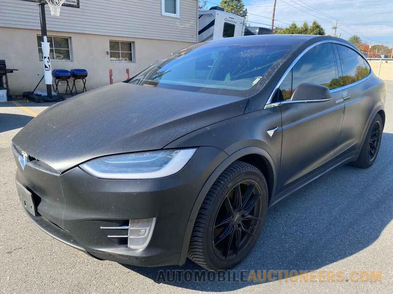 5YJXCBE41KF161586 TESLA MODEL X 2019