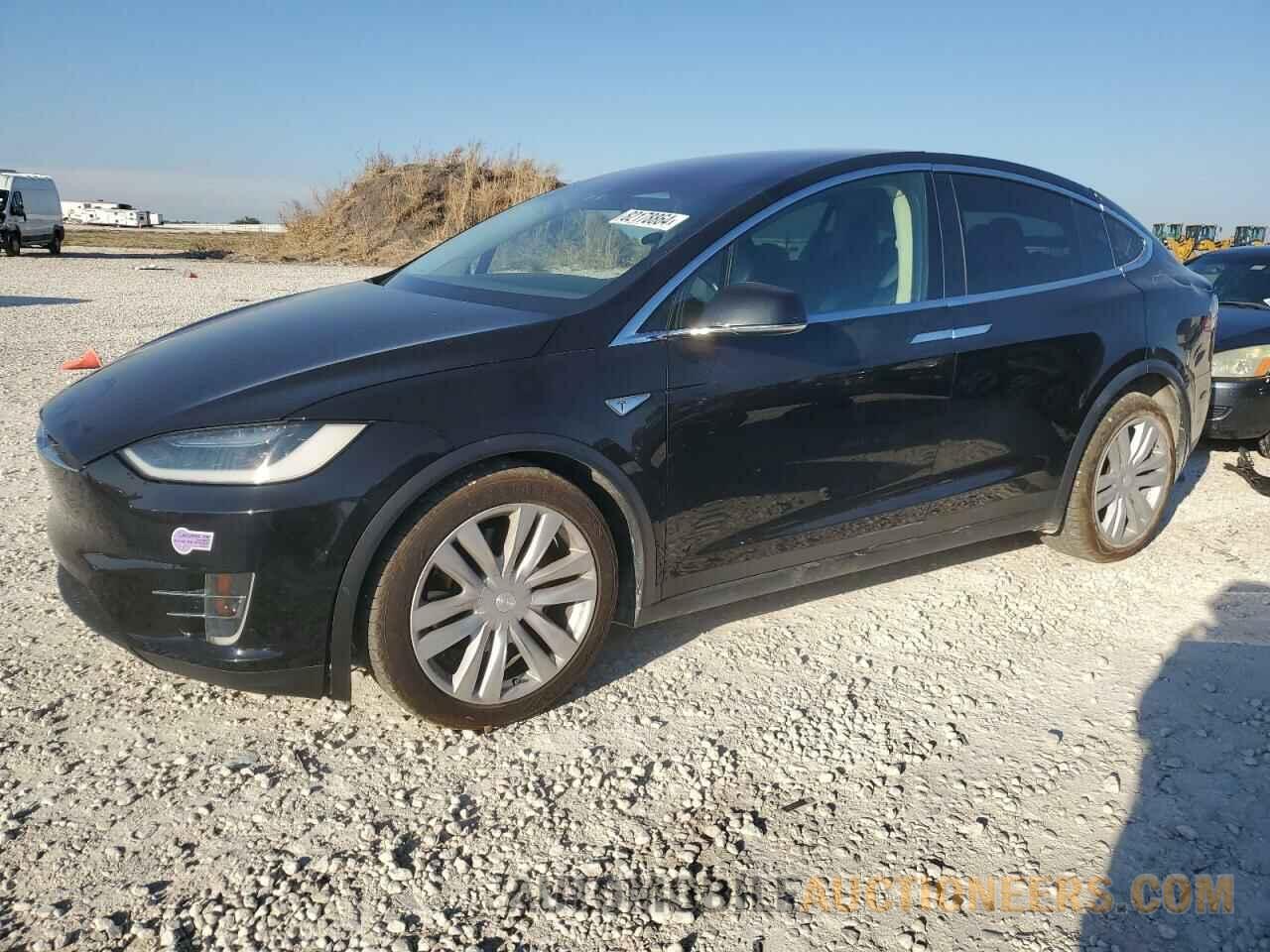 5YJXCBE42GF007895 TESLA MODEL X 2016