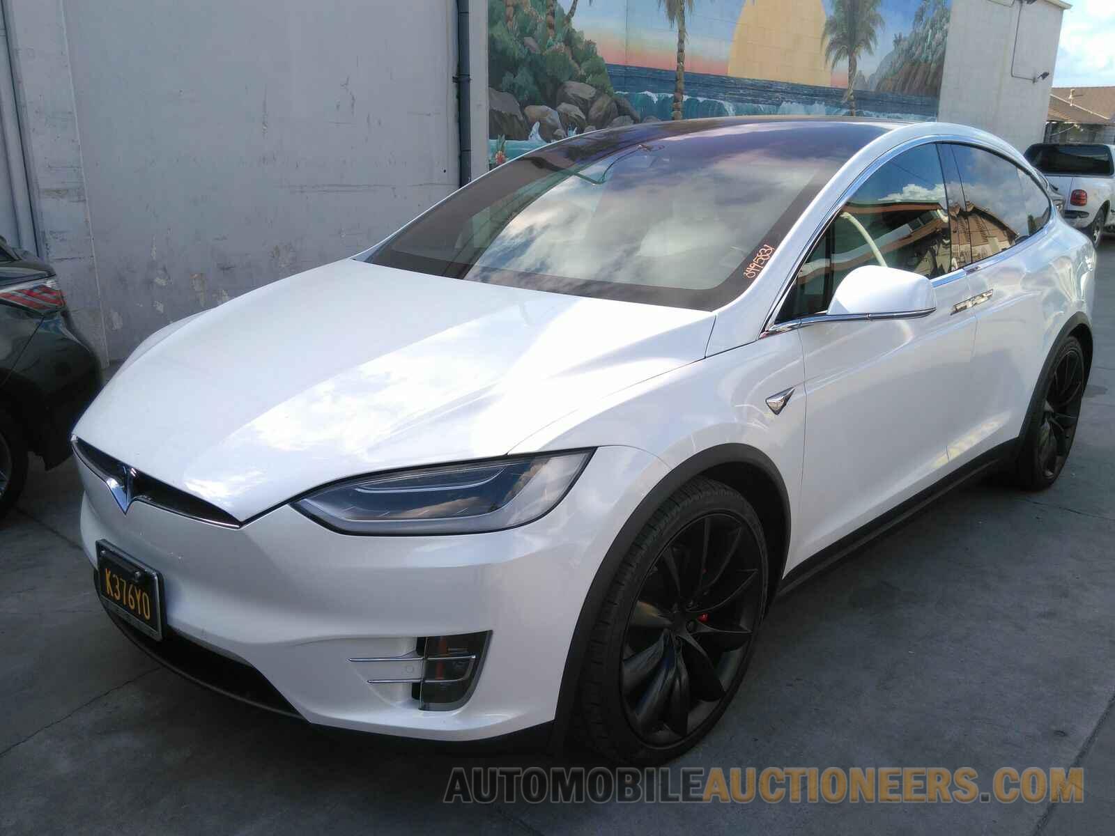 5YJXCBE43HF042088 Tesla Model X 2017