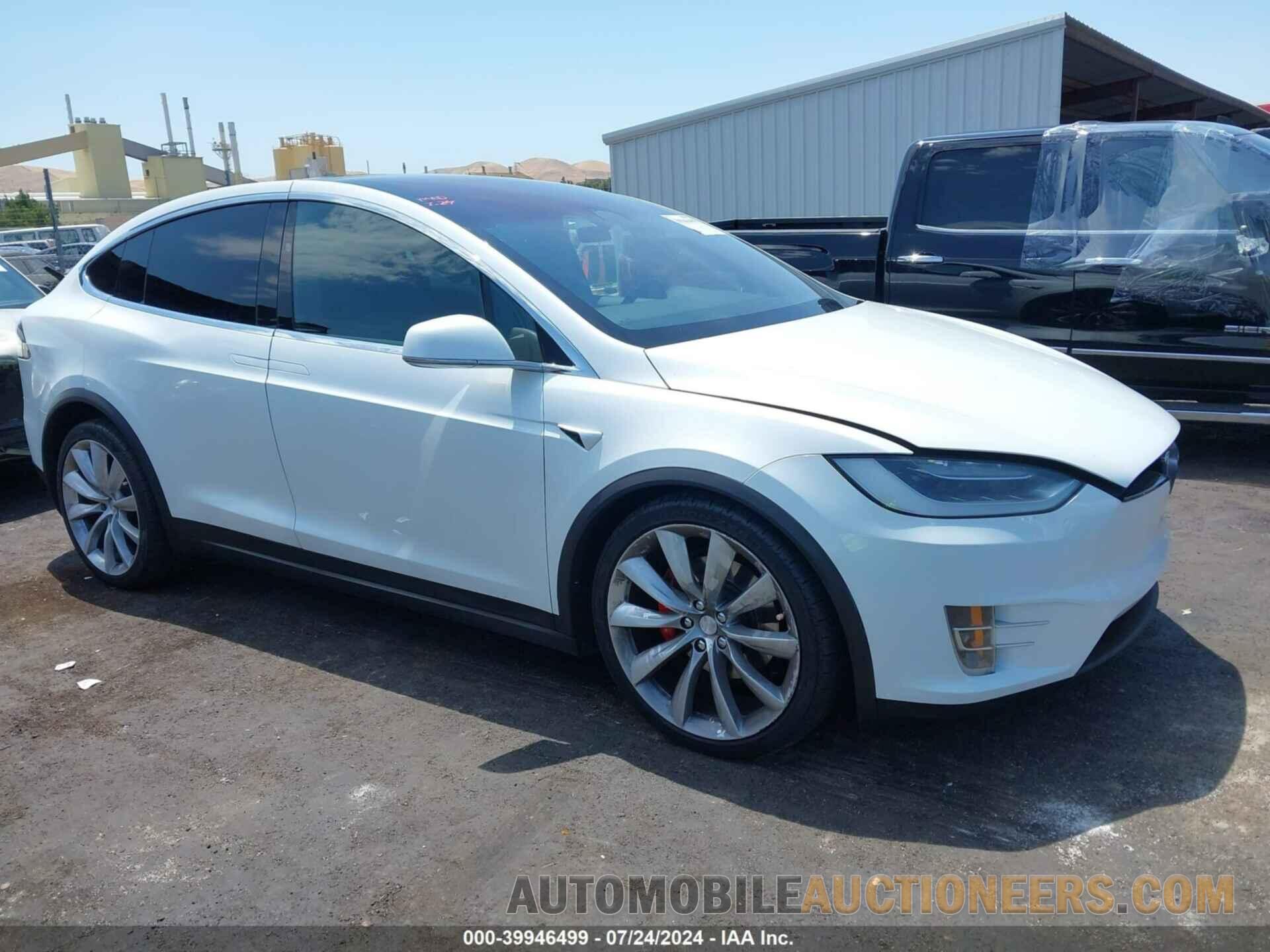 5YJXCBE43JF086937 TESLA MODEL X 2018