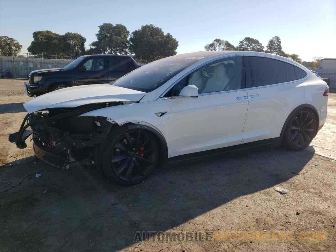 5YJXCBE43JF104756 TESLA MODEL X 2018