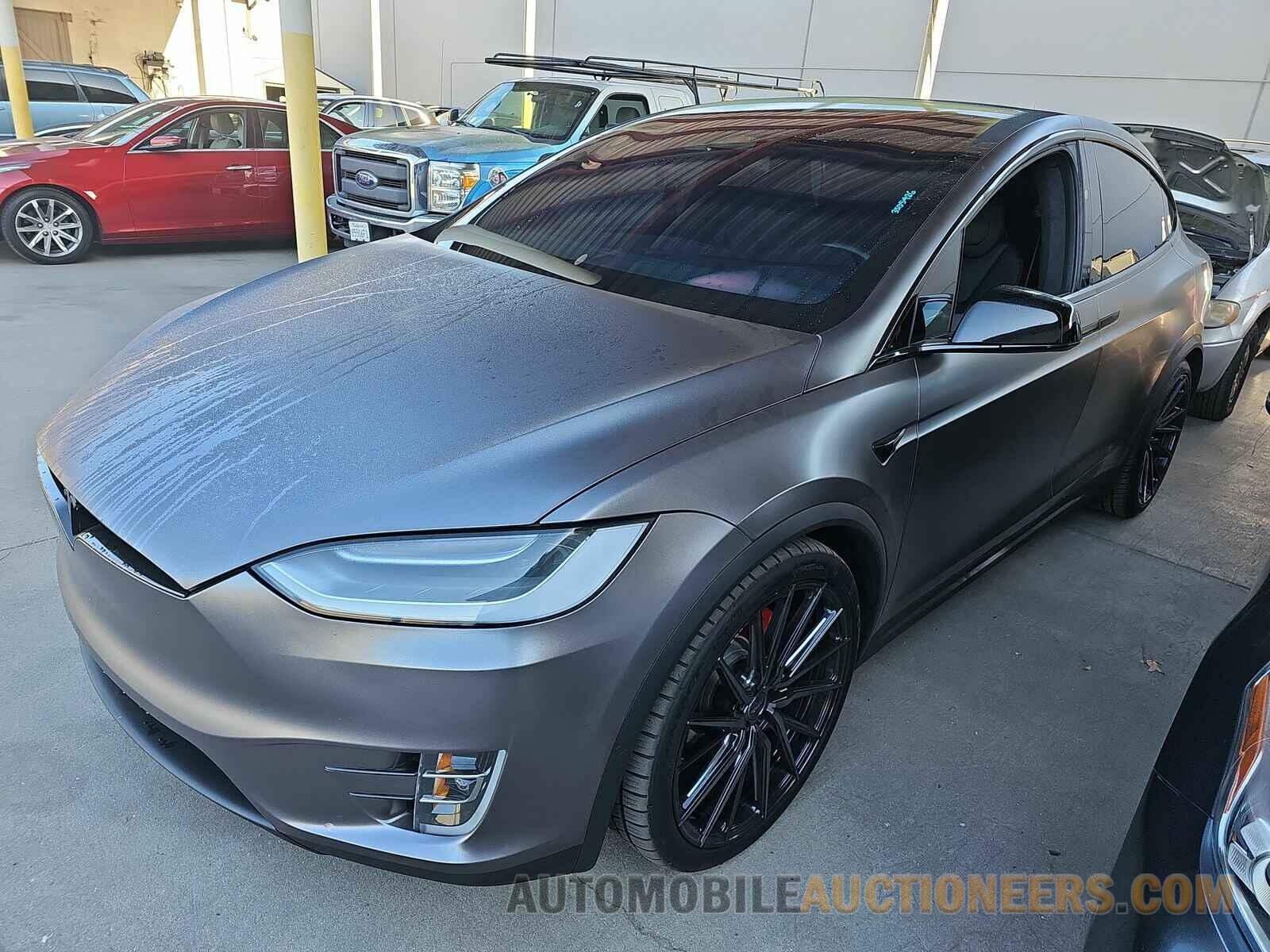 5YJXCBE43KF190829 Tesla Model X 2019