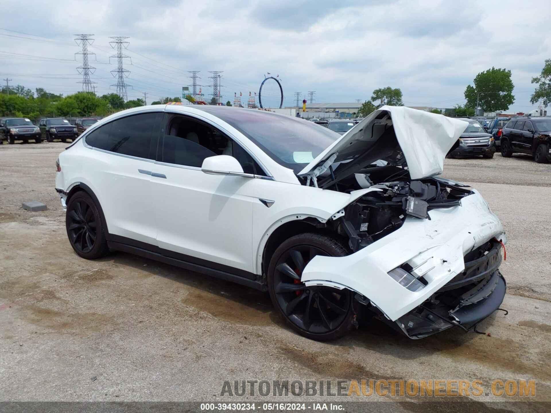 5YJXCBE43LF261819 TESLA MODEL X 2020