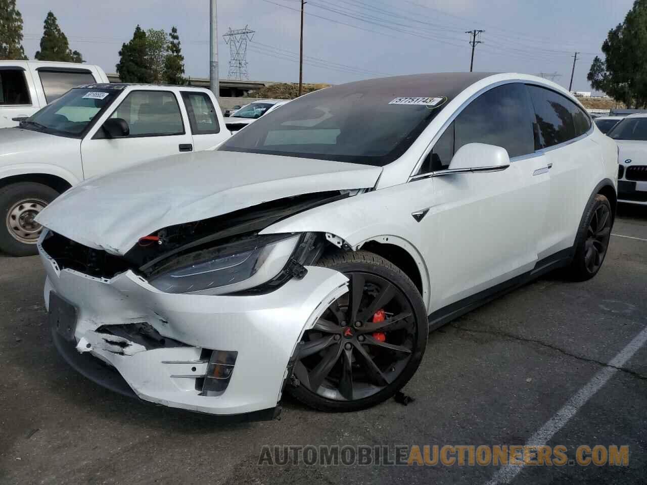 5YJXCBE44JF104782 TESLA MODEL X 2018