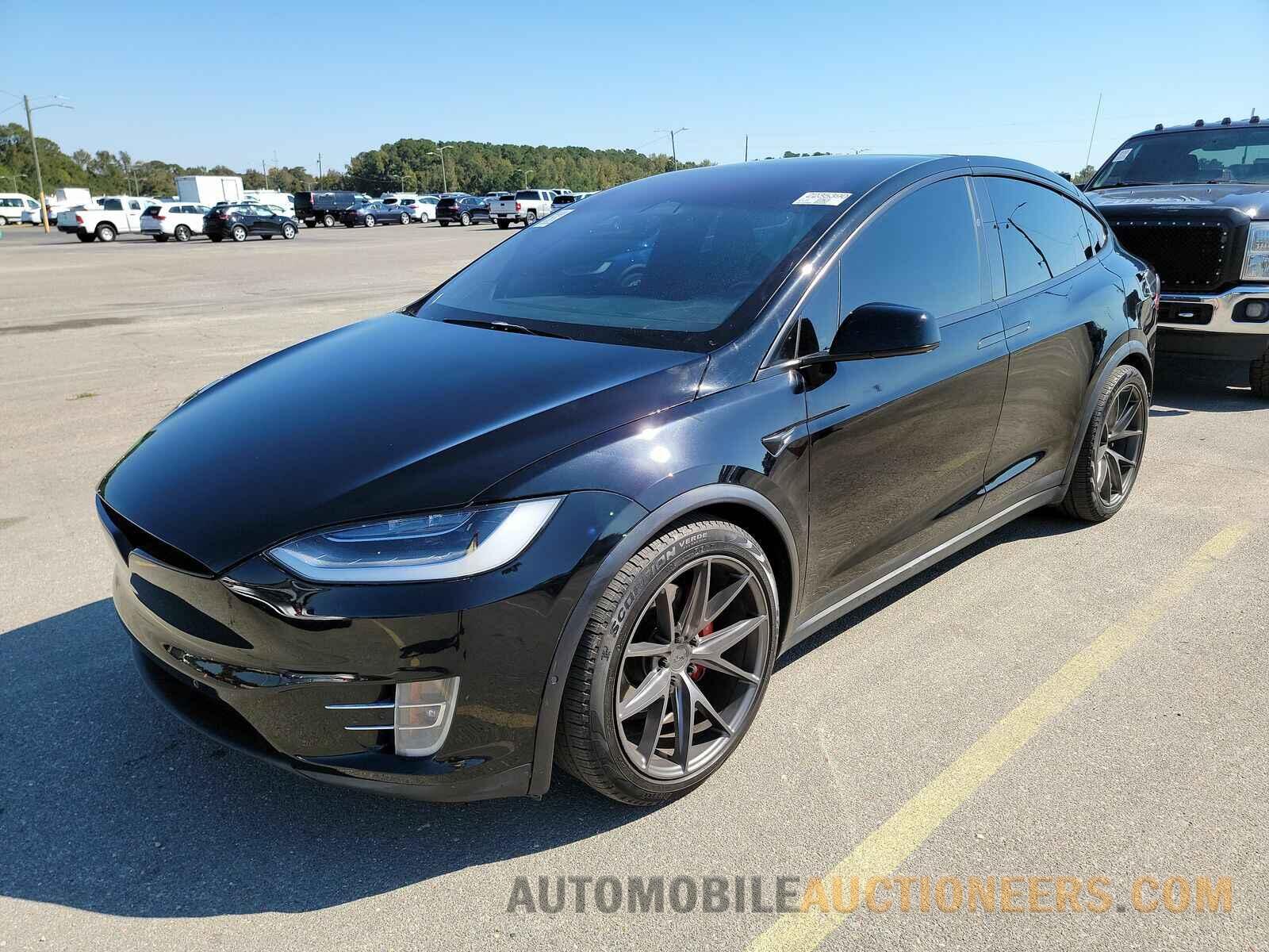 5YJXCBE44KF162490 Tesla Model X 2019