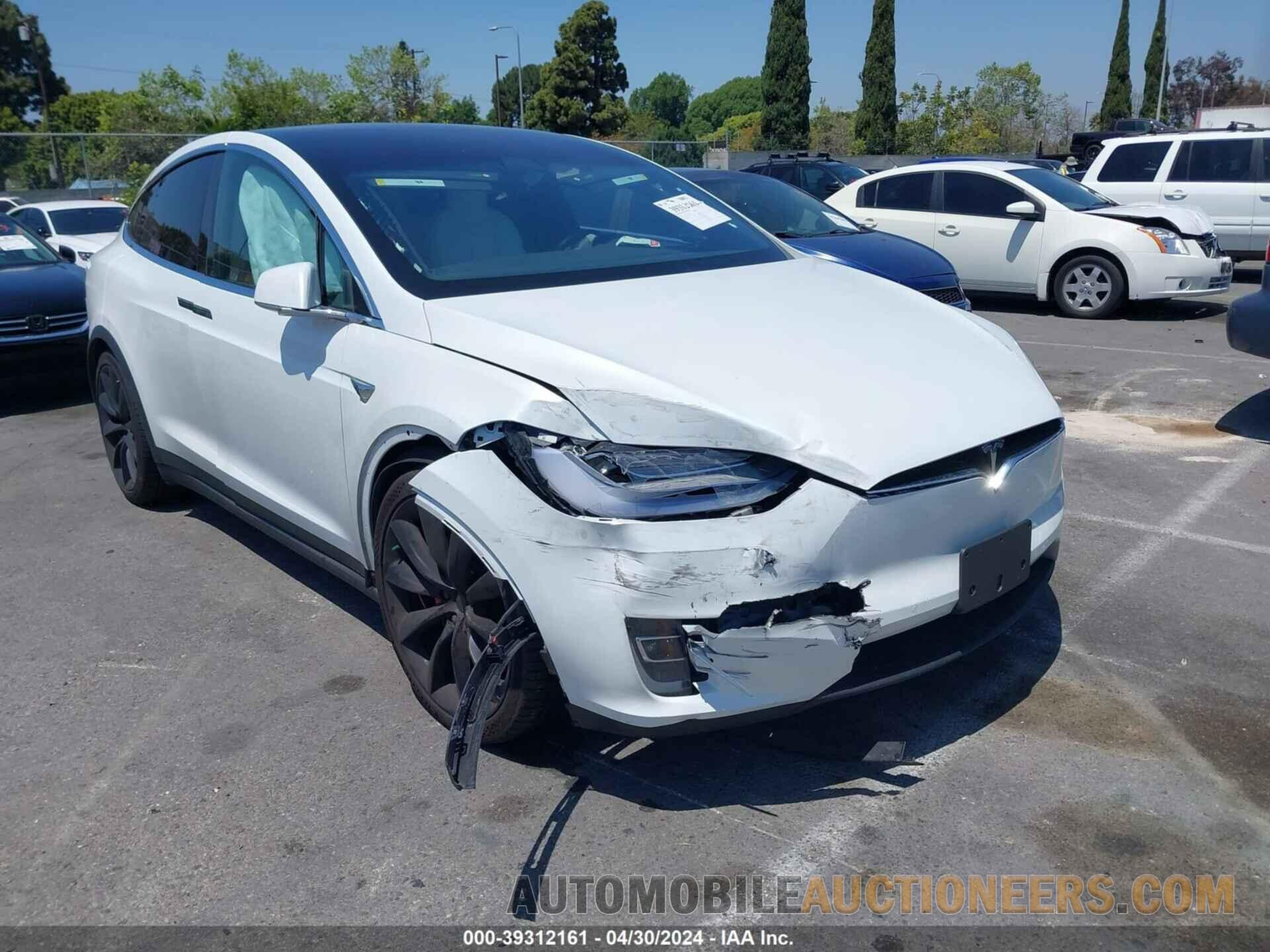 5YJXCBE44LF262073 TESLA MODEL X 2020