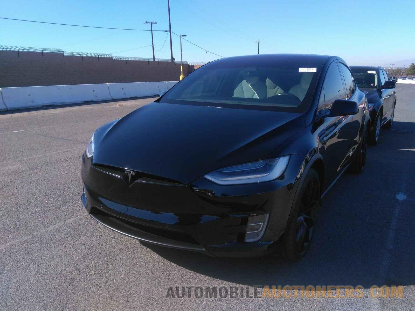 5YJXCBE44LF283974 Tesla Model X 2020