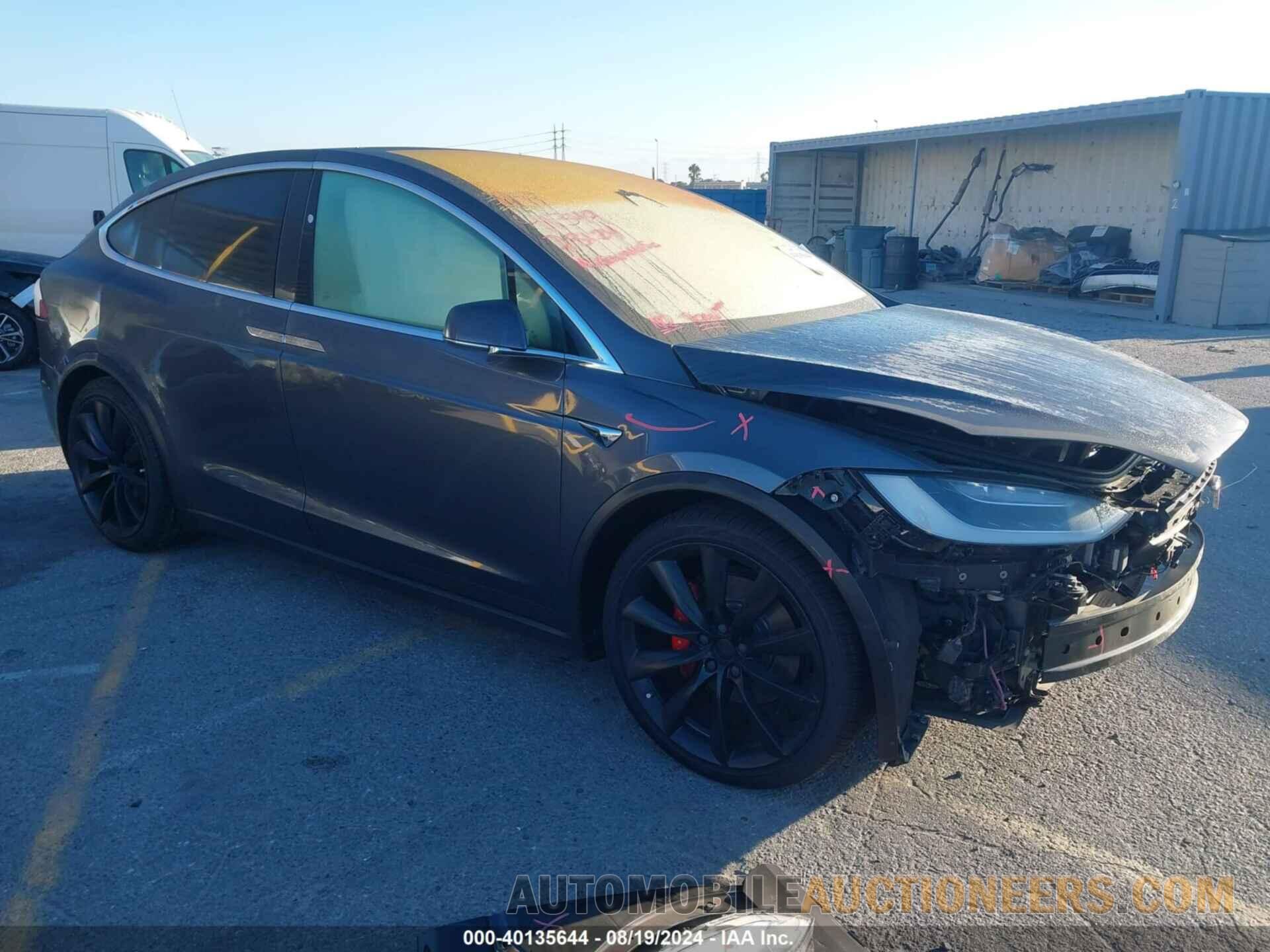 5YJXCBE46HF052808 TESLA MODEL X 2017