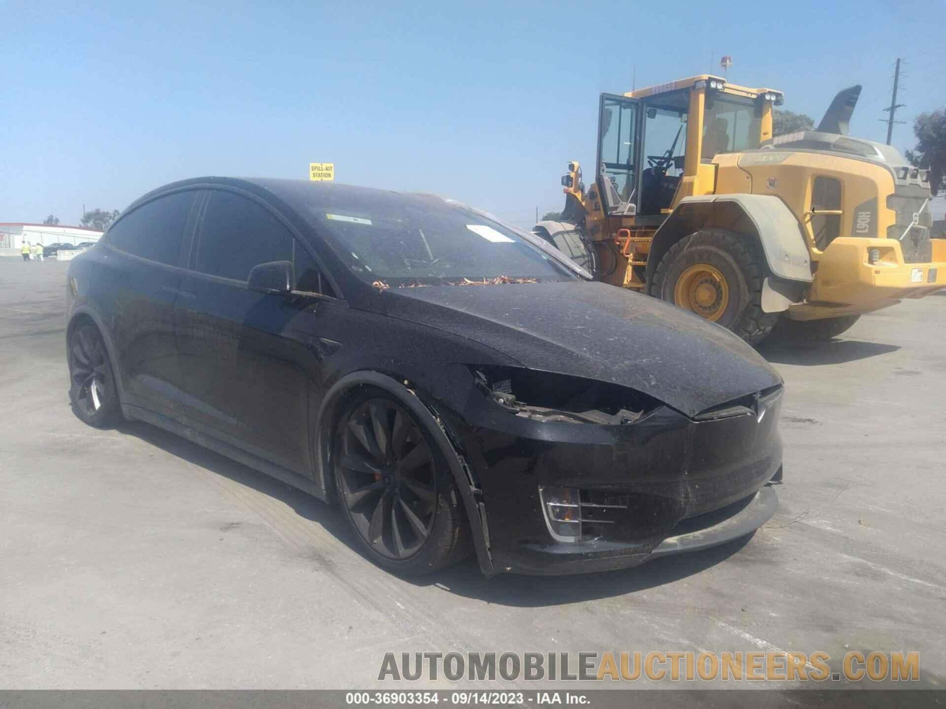 5YJXCBE47LF261550 TESLA MODEL X 2020