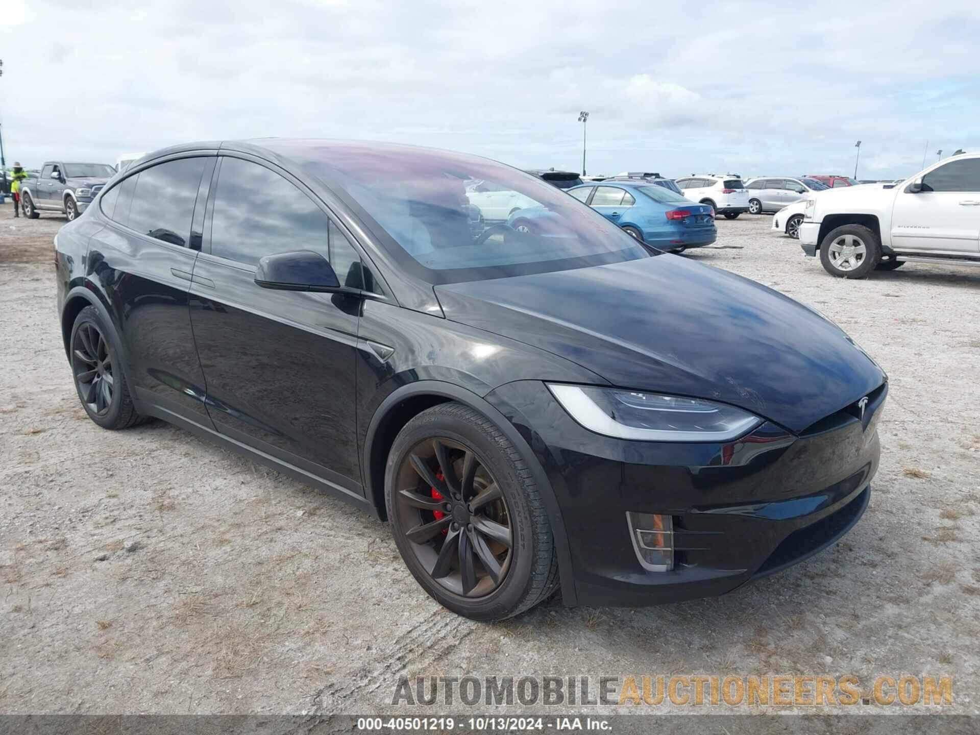 5YJXCBE48GF000272 TESLA MODEL X 2016