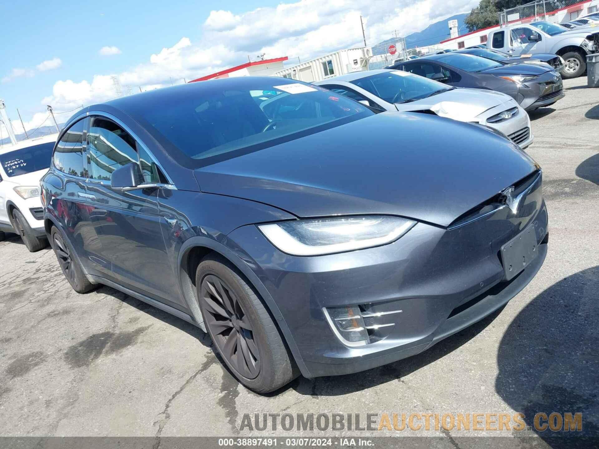 5YJXCBE48JF142936 TESLA MODEL X 2018