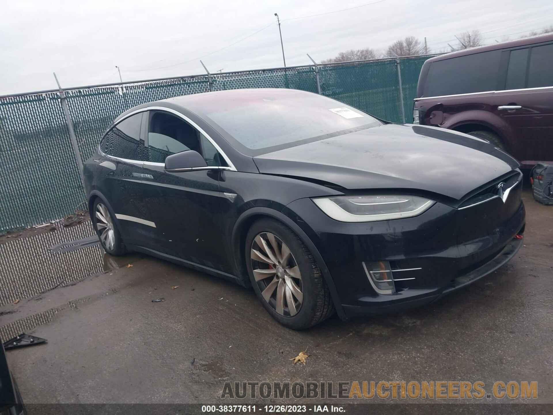 5YJXCBE49GF000300 TESLA MODEL X 2016