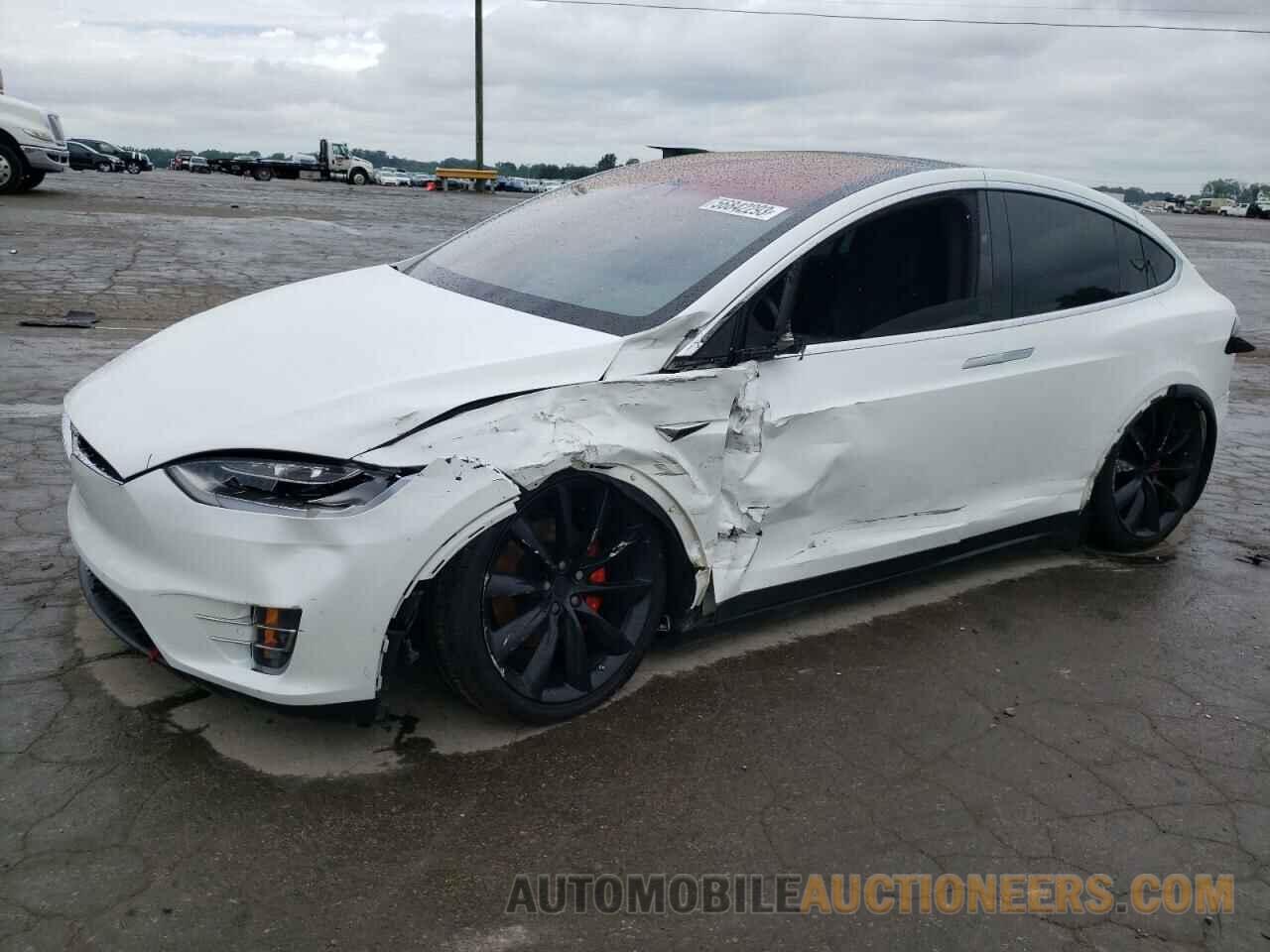 5YJXCBE49JF105460 TESLA MODEL X 2018