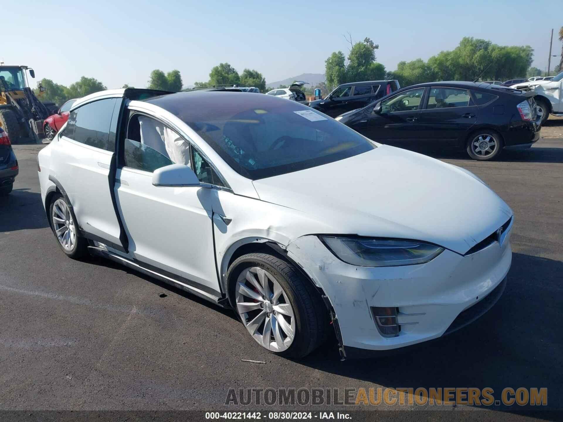 5YJXCBE49KF182119 TESLA MODEL X 2019