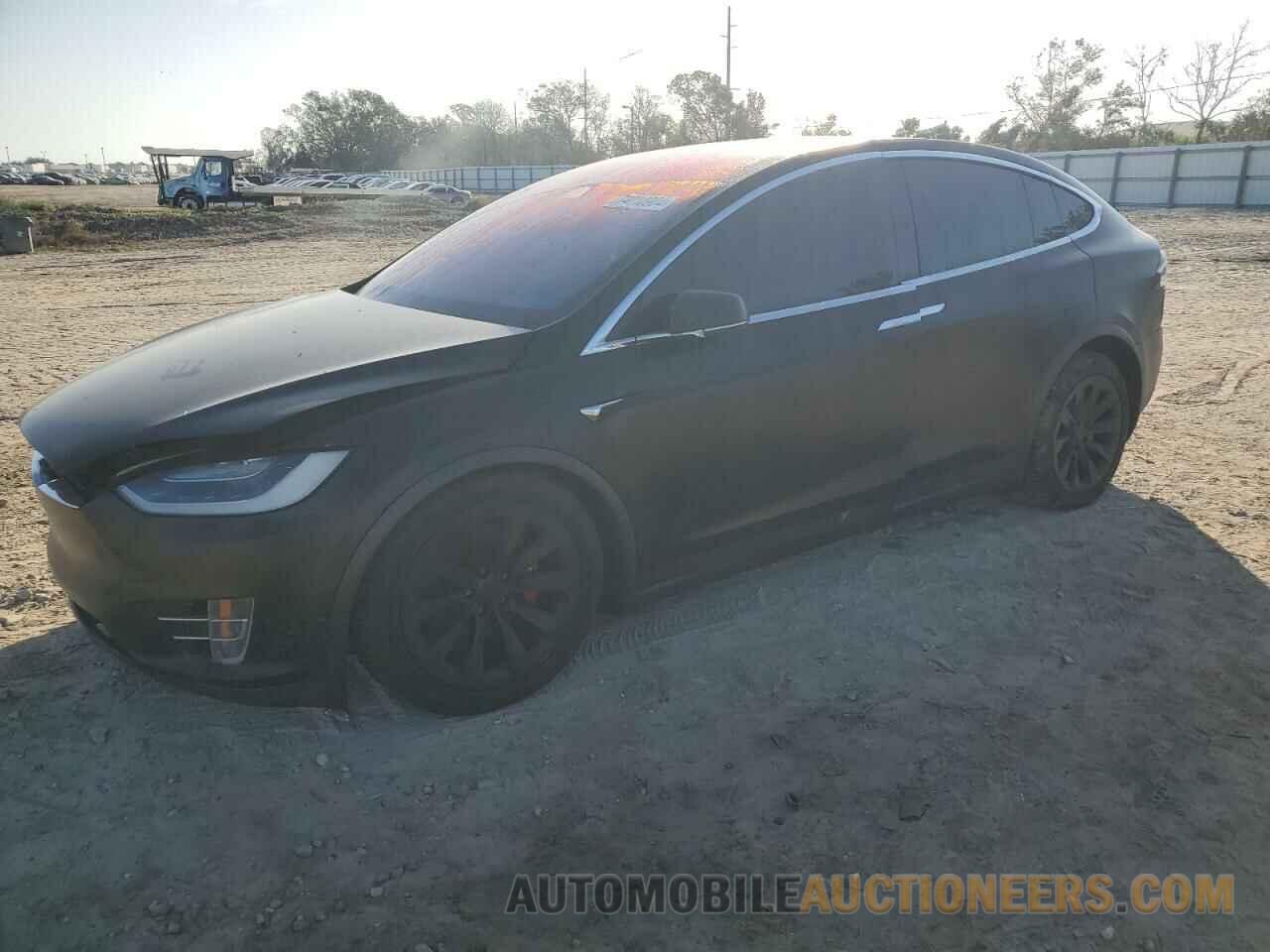 5YJXCBE4XHF040743 TESLA MODEL X 2017