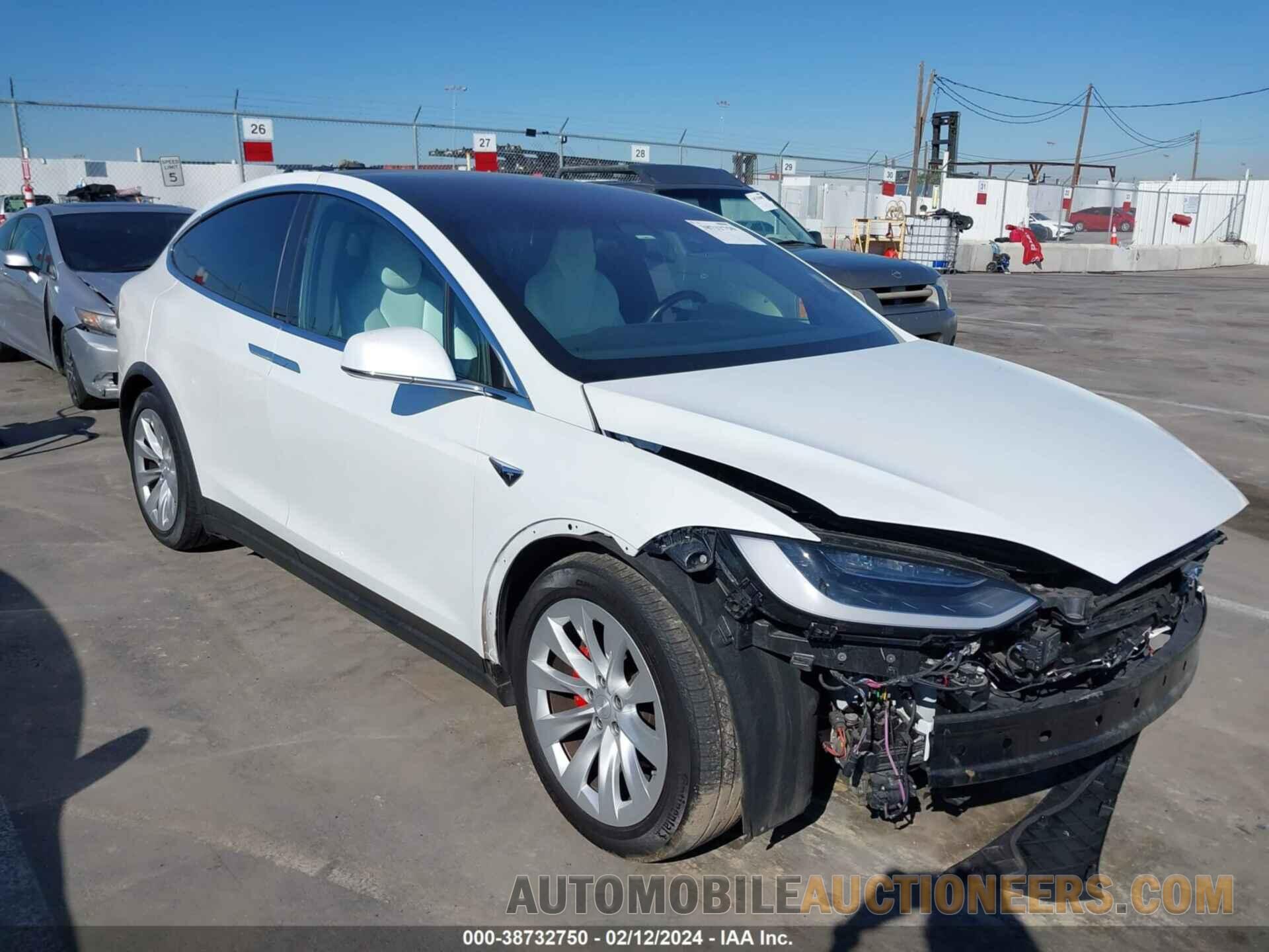 5YJXCBE4XJF142954 TESLA MODEL X 2018