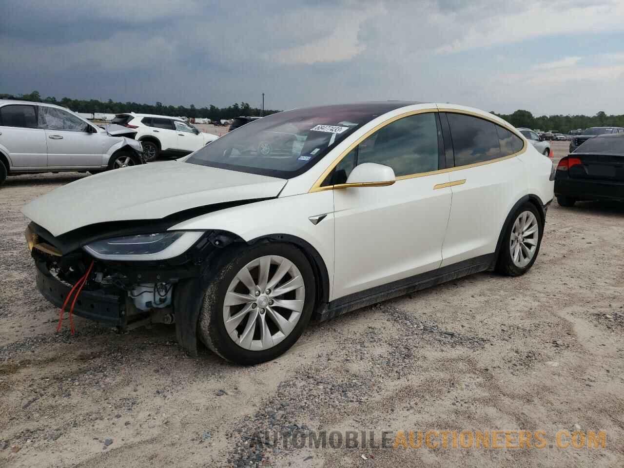 5YJXCDE20HF031558 TESLA MODEL X 2017