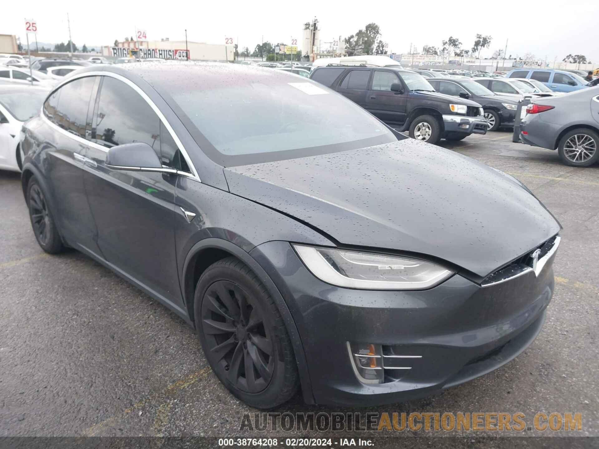 5YJXCDE20HF044701 TESLA MODEL X 2017