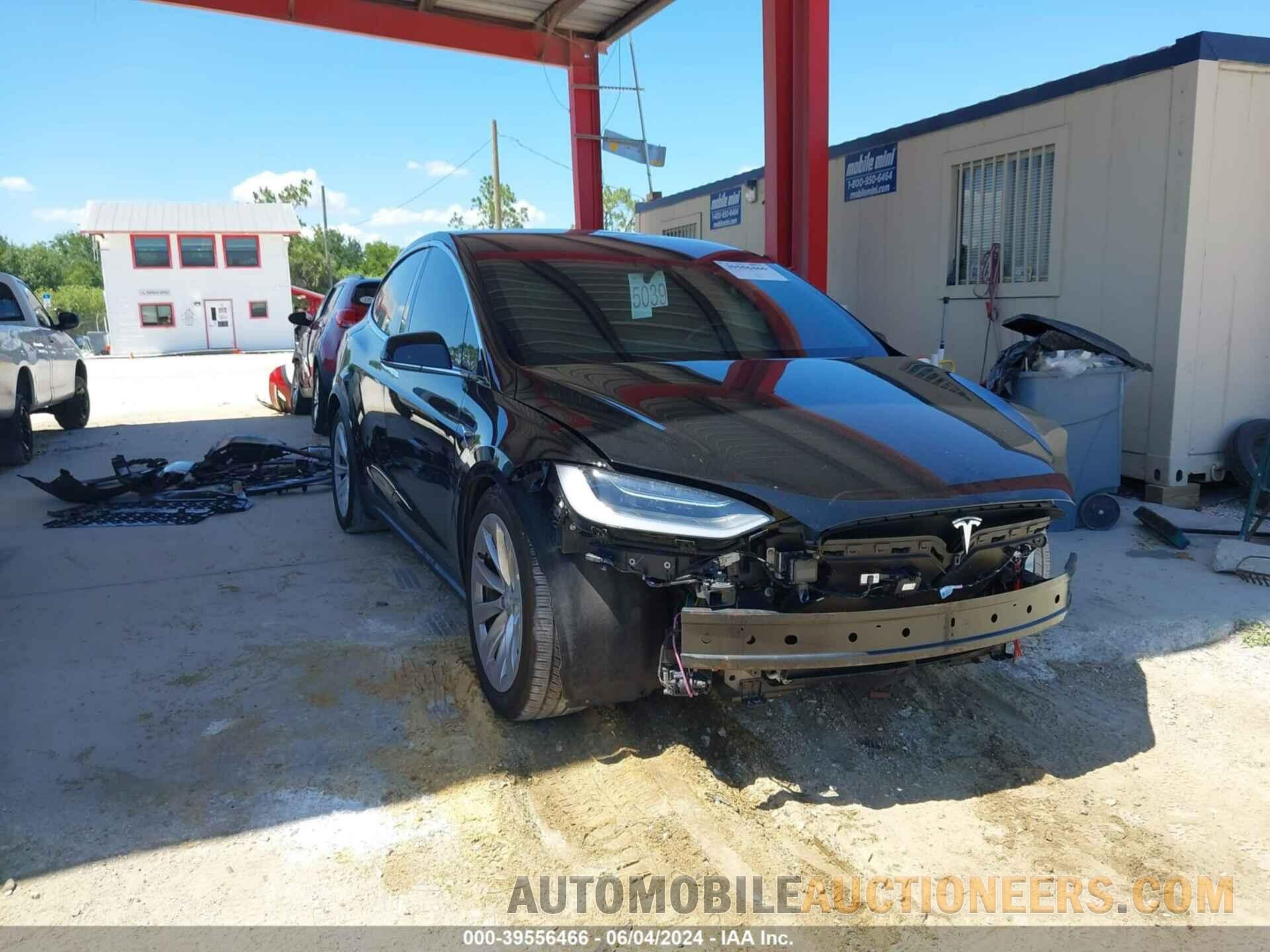 5YJXCDE20HF045671 TESLA MODEL X 2017