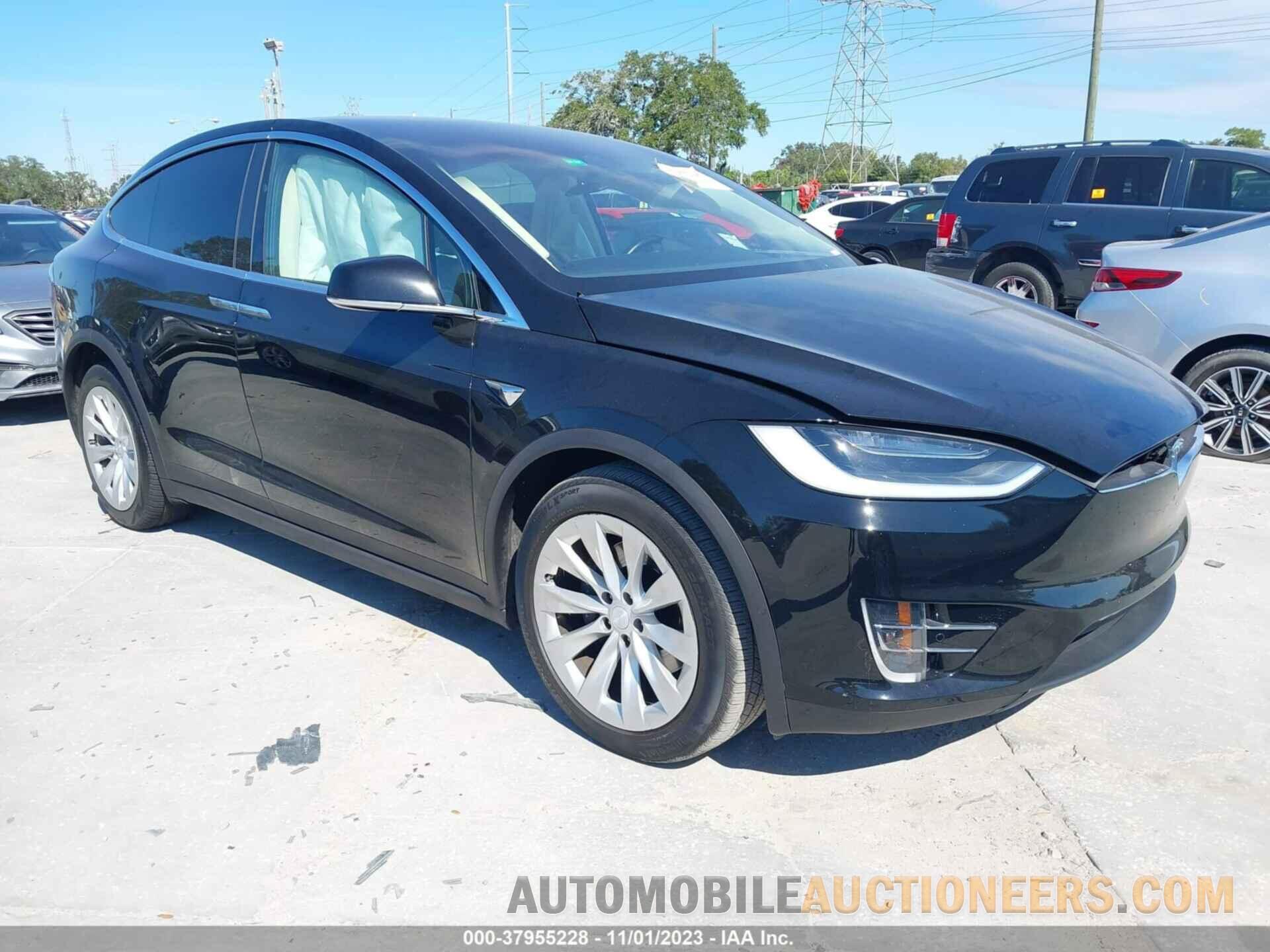 5YJXCDE20HF051955 TESLA MODEL X 2017