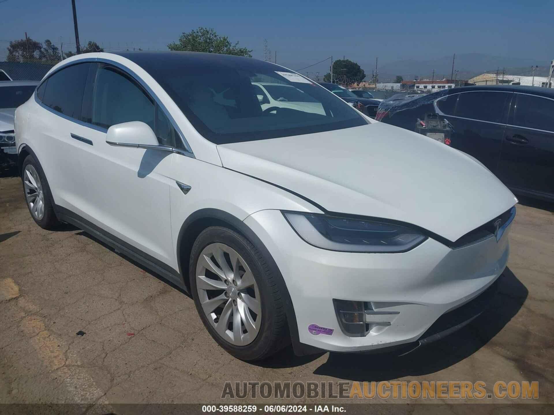 5YJXCDE20JF140026 TESLA MODEL X 2018