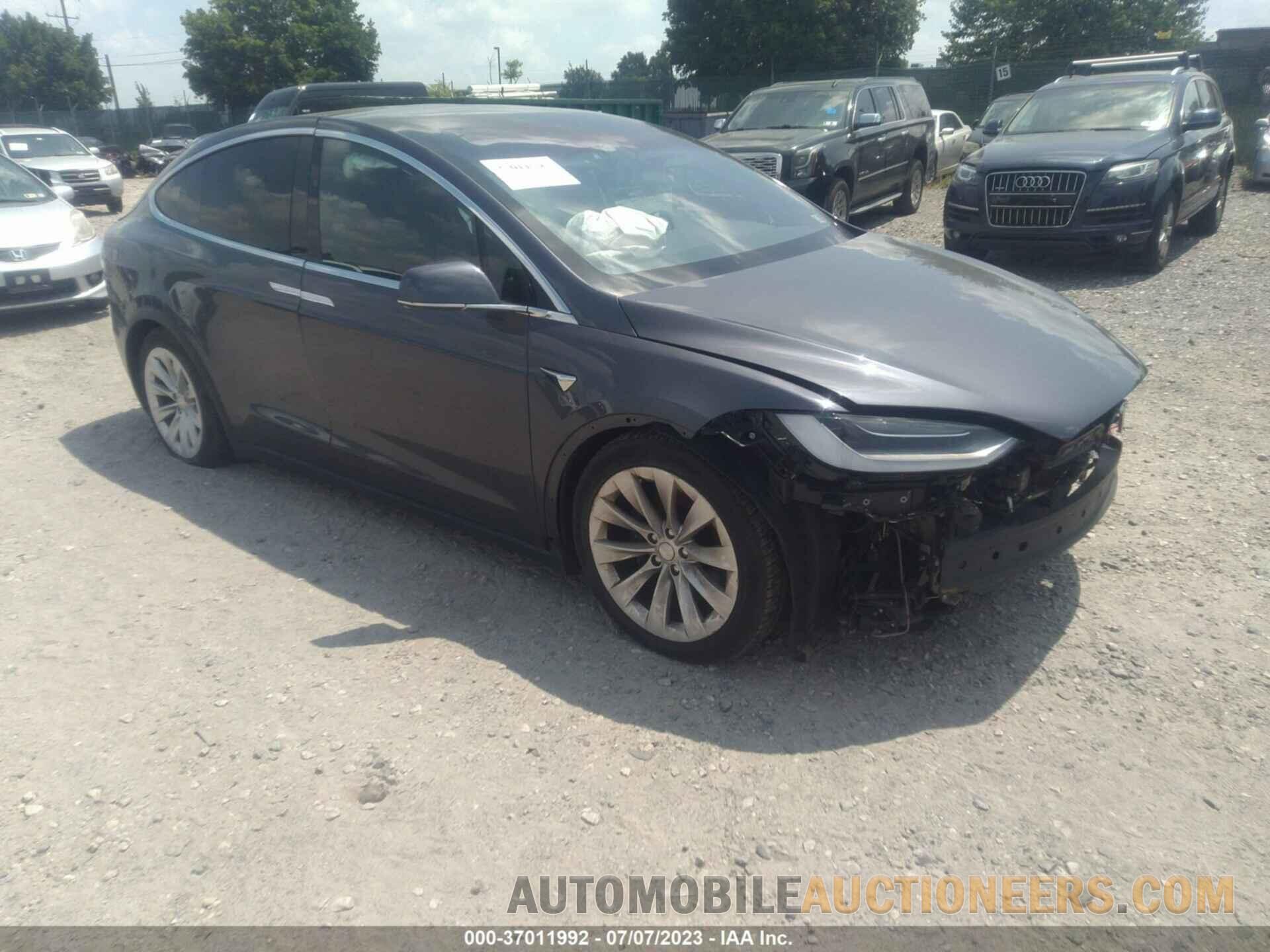 5YJXCDE20MF323060 TESLA MODEL X 2021